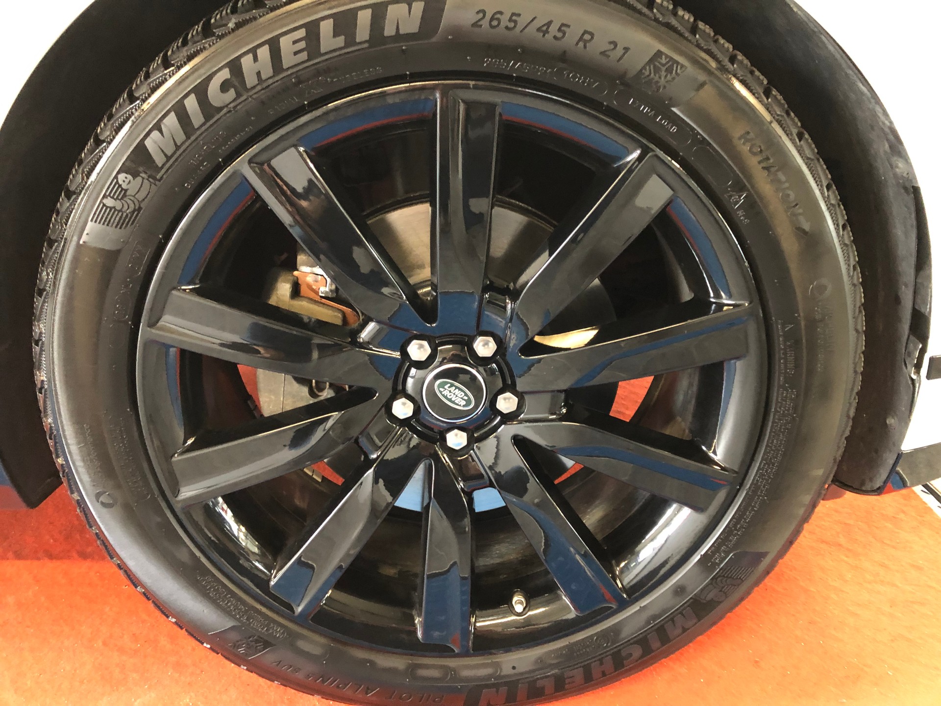 LAND ROVER Range Rover Velar R-Dynamic D 300 S Automatic-showroom-element-2