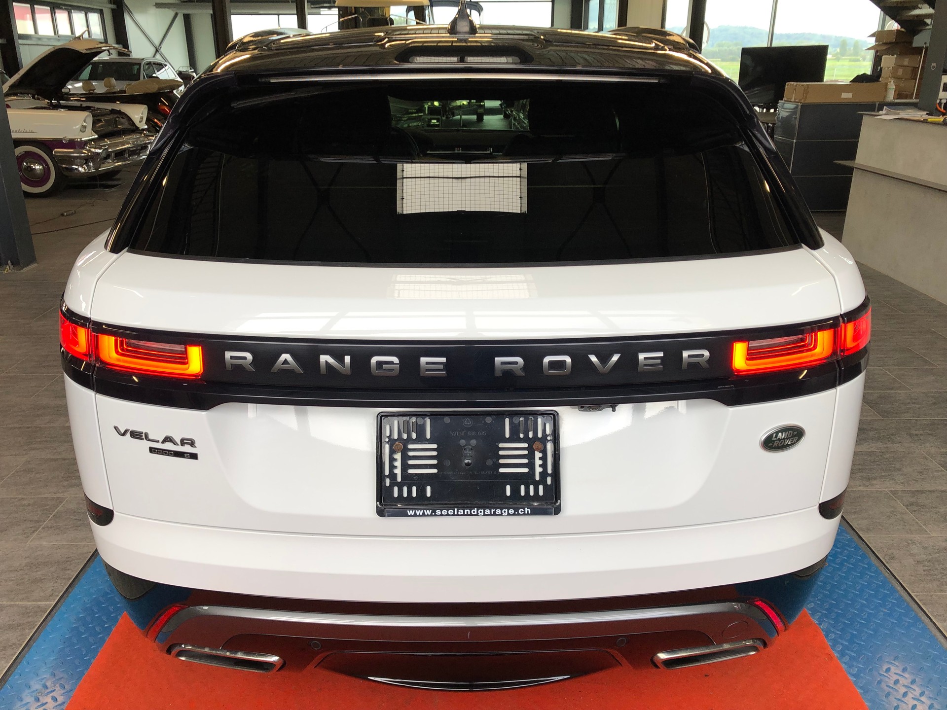 LAND ROVER Range Rover Velar R-Dynamic D 300 S Automatic-image-7