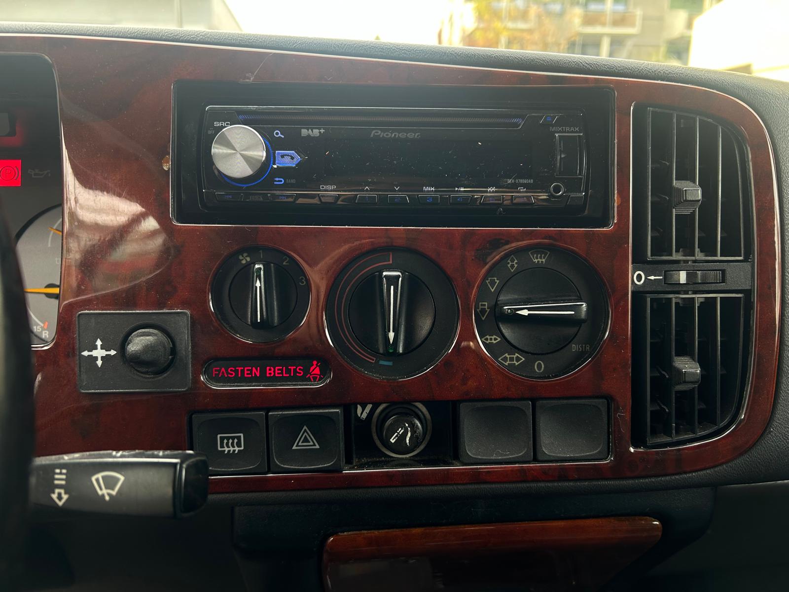 SAAB 900 2.0 turbo 16-image-18