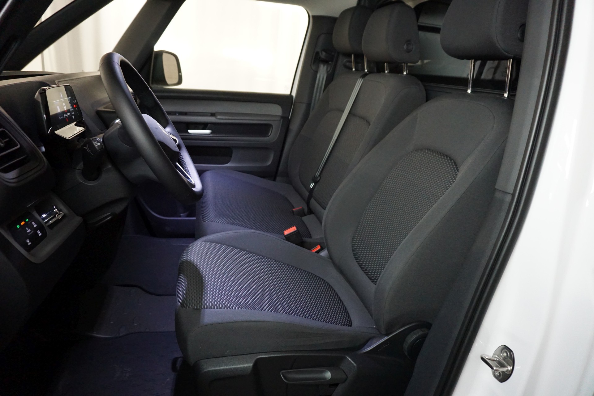 VW ID. Buzz Cargo-image-6
