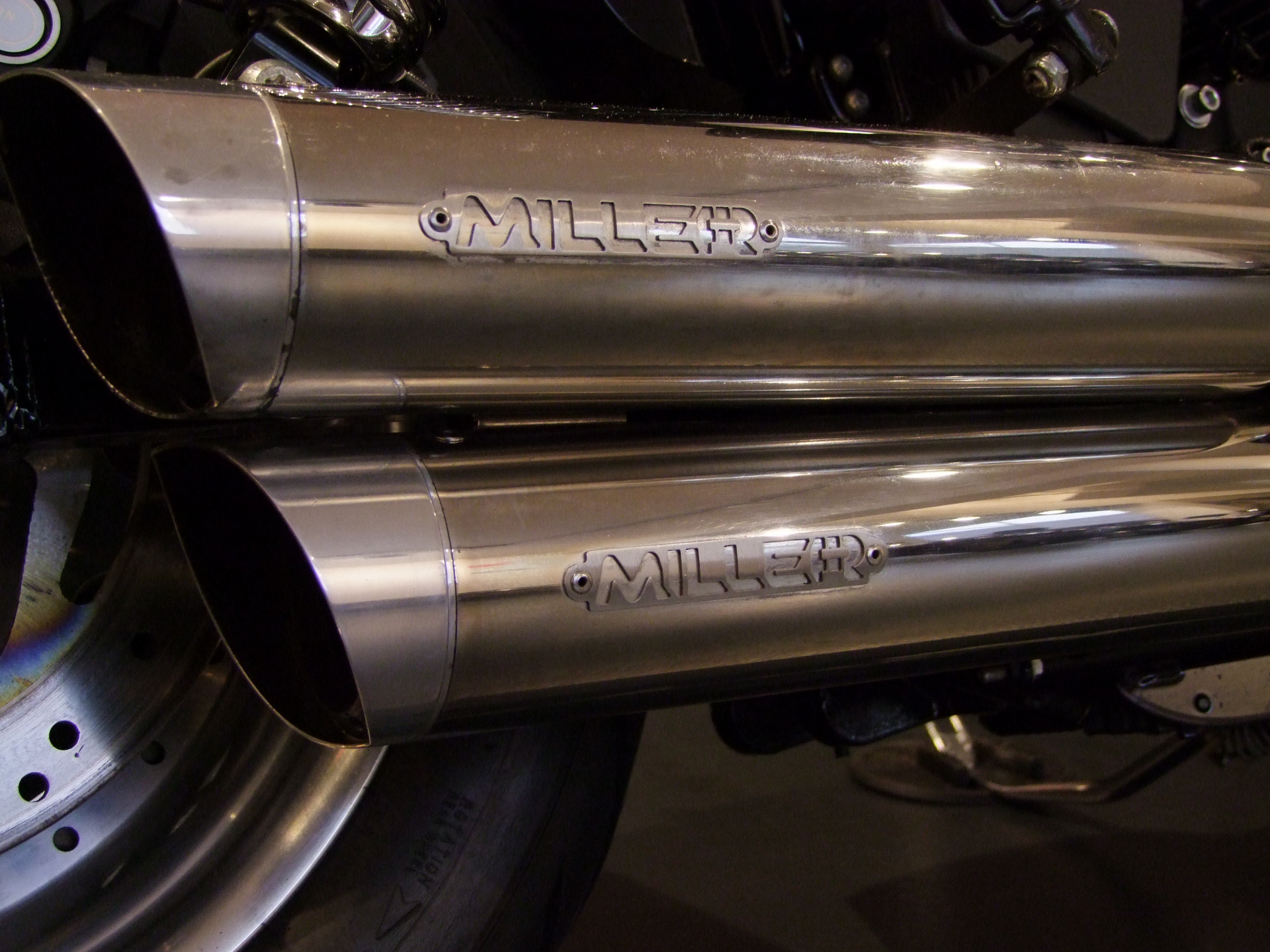 HARLEY-DAVIDSON FXDF 1690 Dyna Fat Bob-image-2