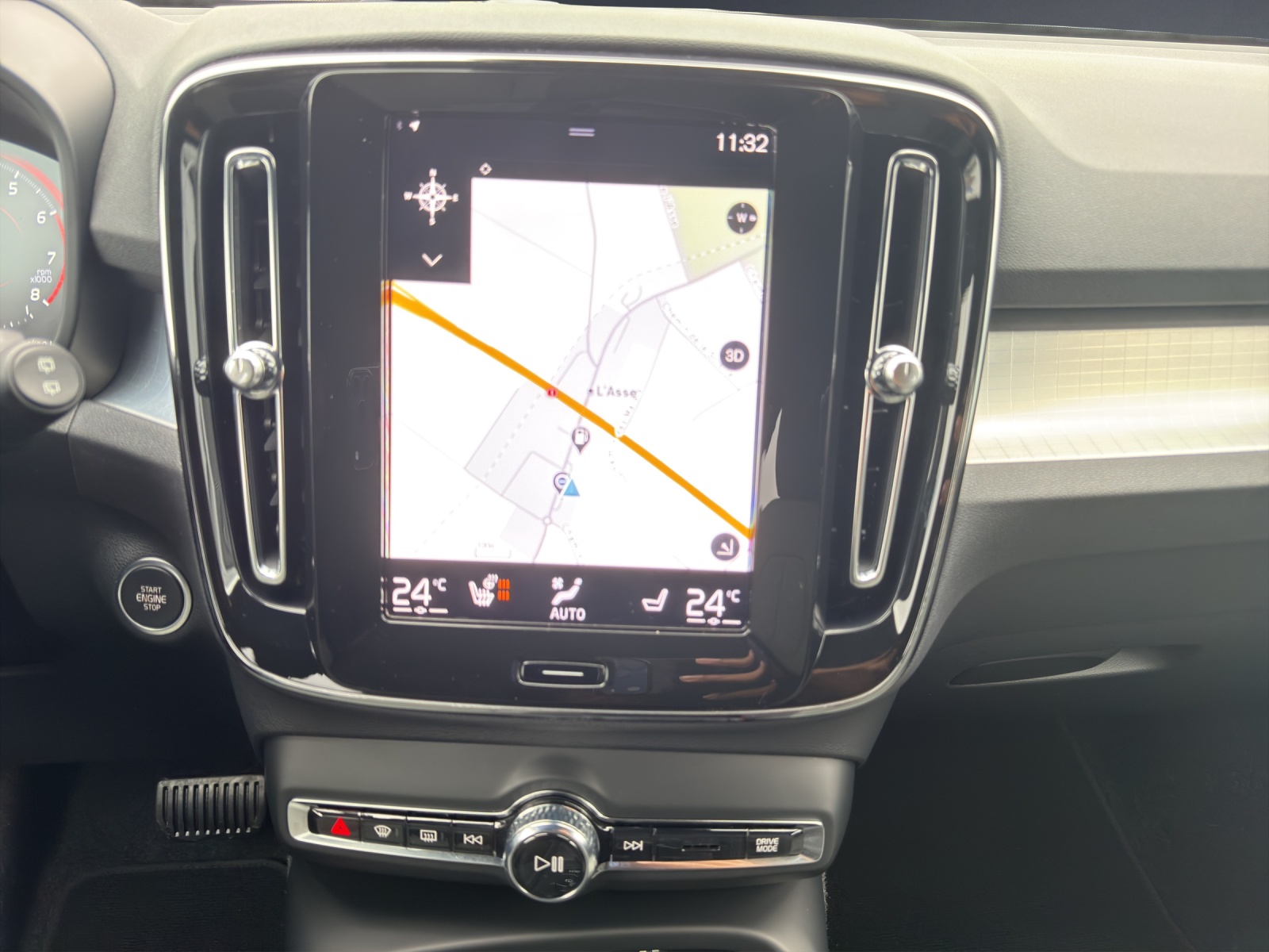 VOLVO XC40 T2 Core Geartronic-image-8