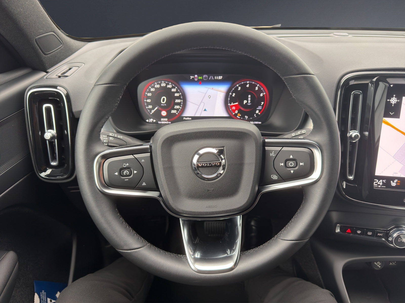 VOLVO XC40 T2 Core Geartronic-image-14