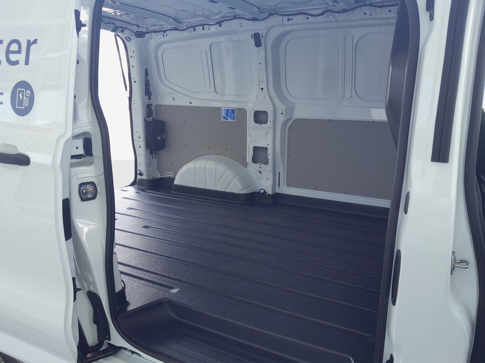 VW e-Transporter 70 kWh-image-15