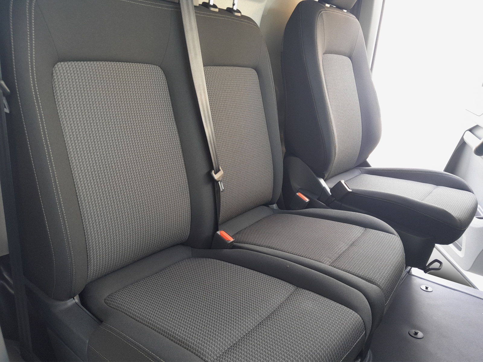 VW e-Transporter 70 kWh-image-11