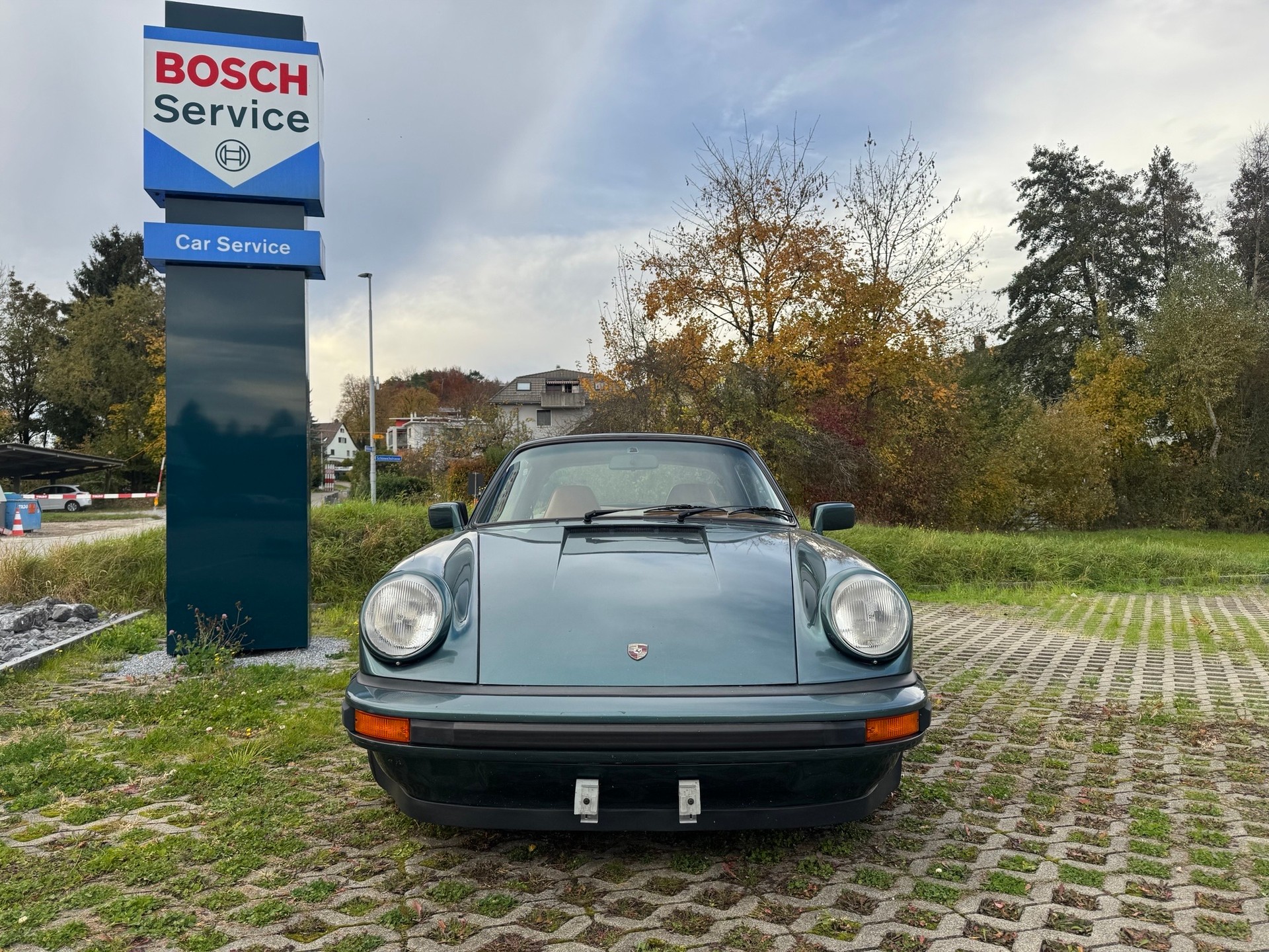 PORSCHE 911 SC Targa-image-1