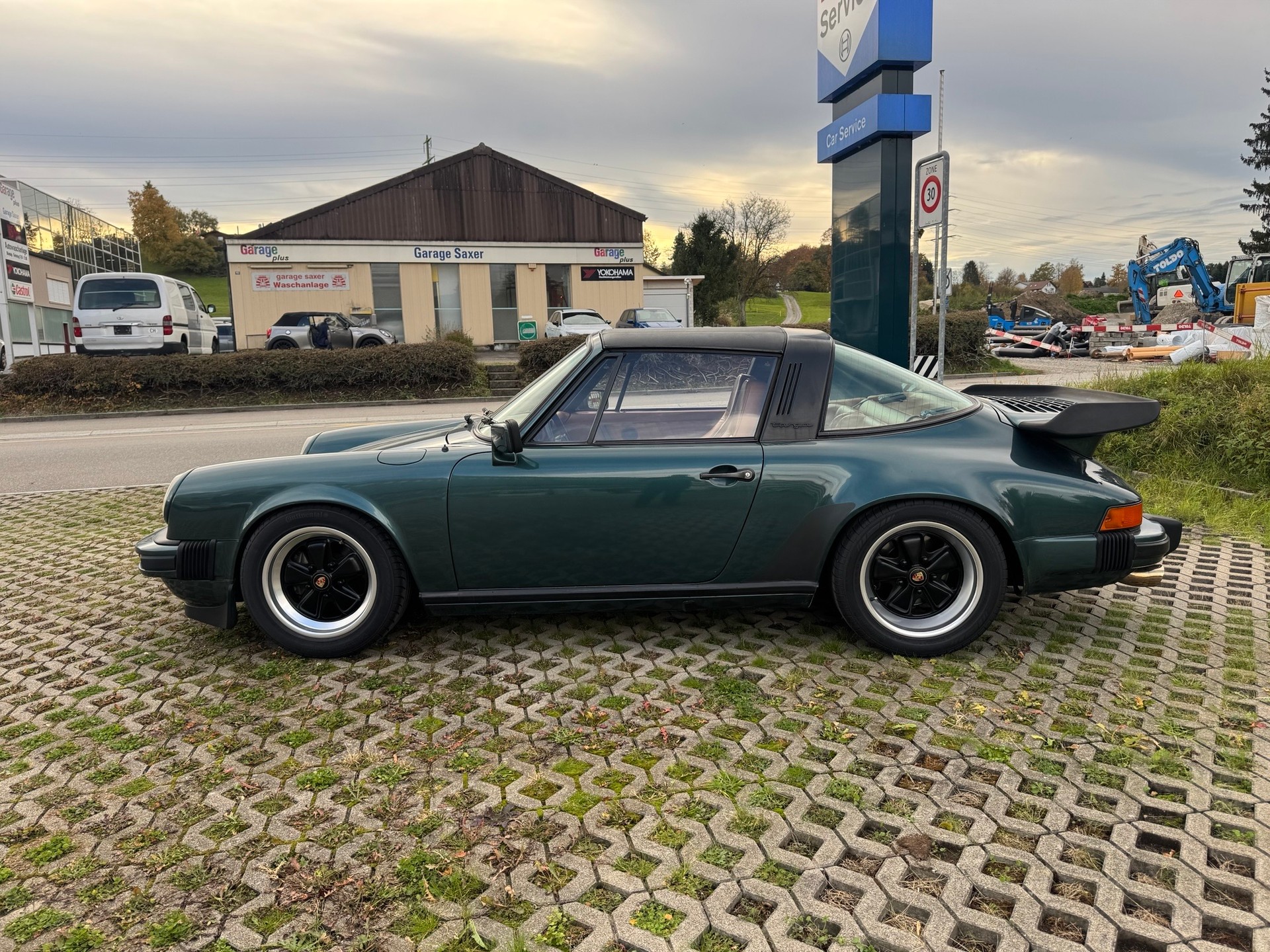 PORSCHE 911 SC Targa-image-3