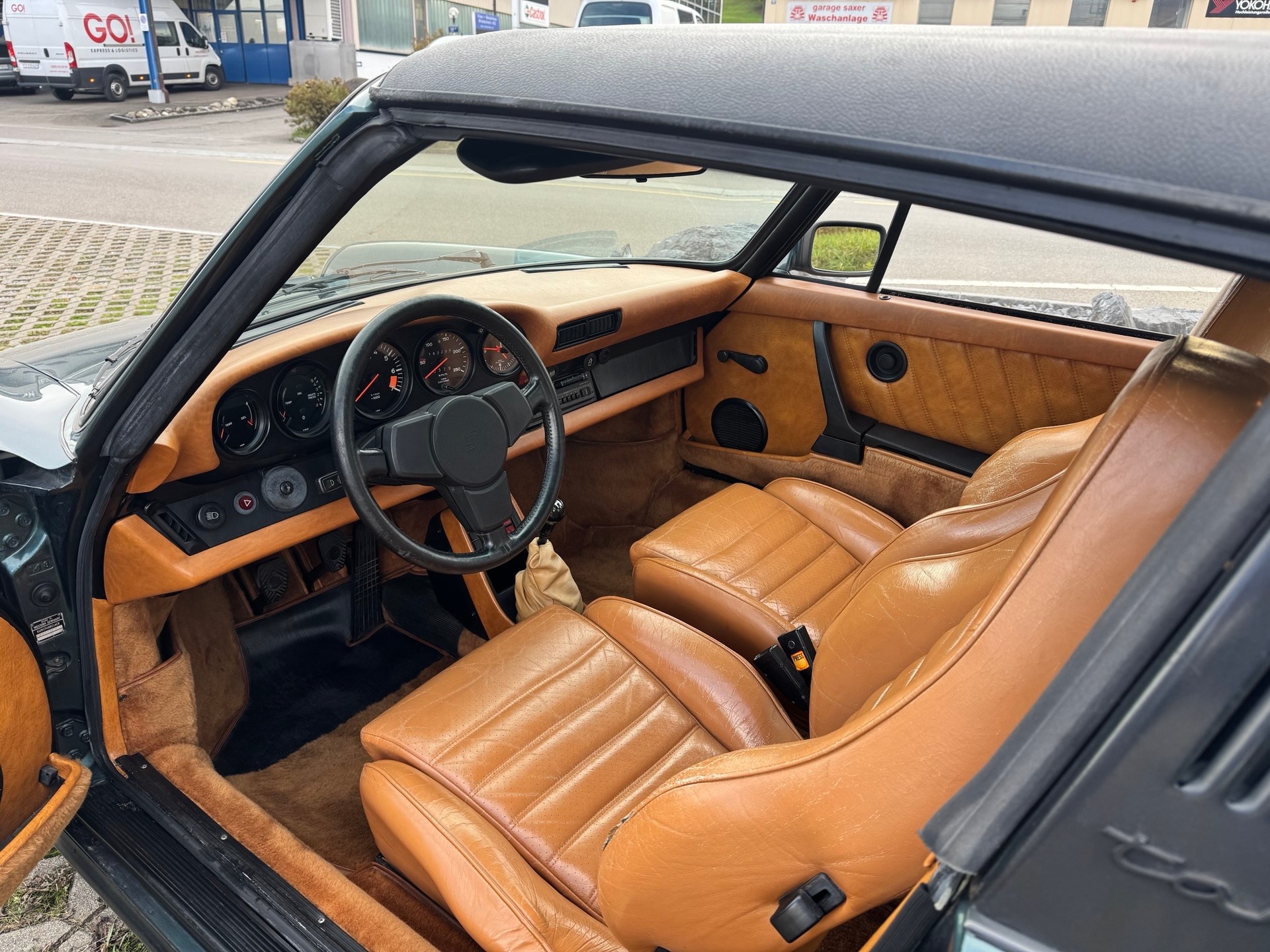 PORSCHE 911 SC Targa-image-7