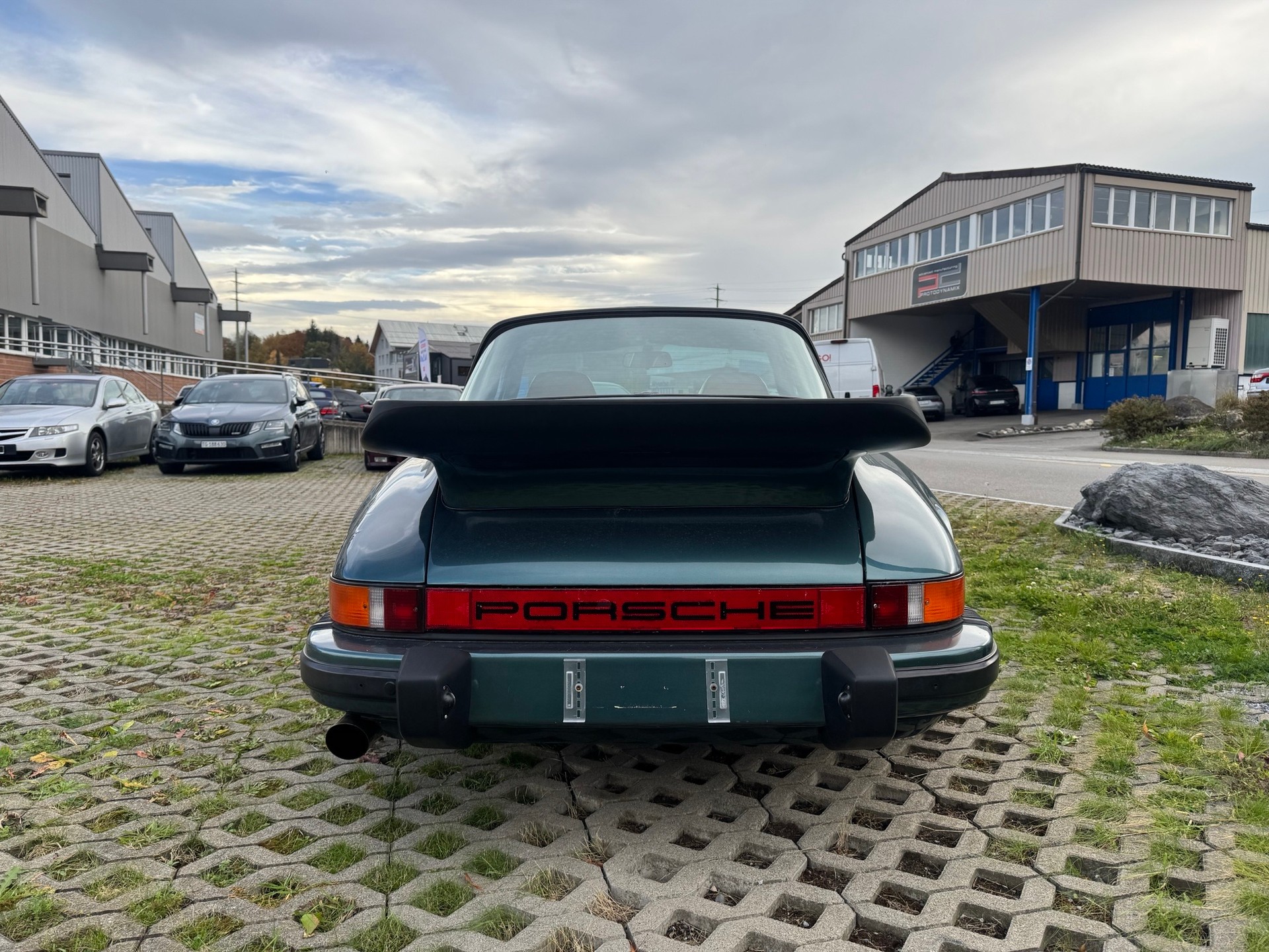 PORSCHE 911 SC Targa-image-5