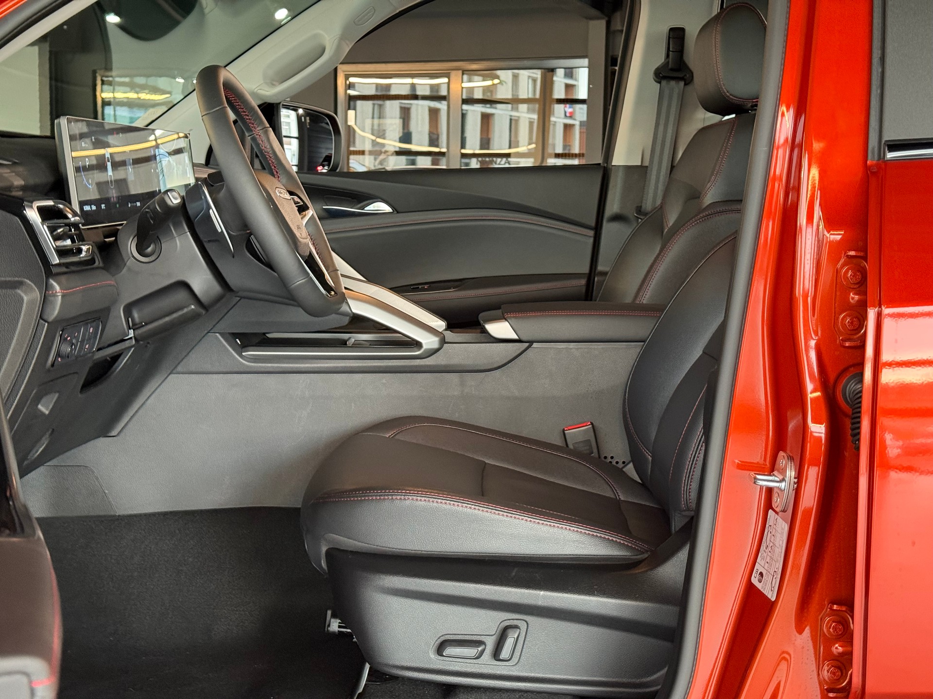 MAXUS T60 Max 2.0TDI 4x4 Automat-image-11