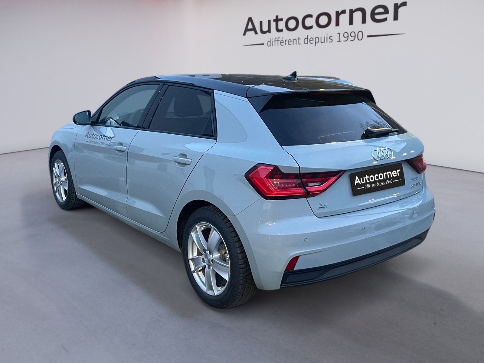 AUDI A1 Sportback 30 TFSI Attraction S-tronic-showroom-element-2