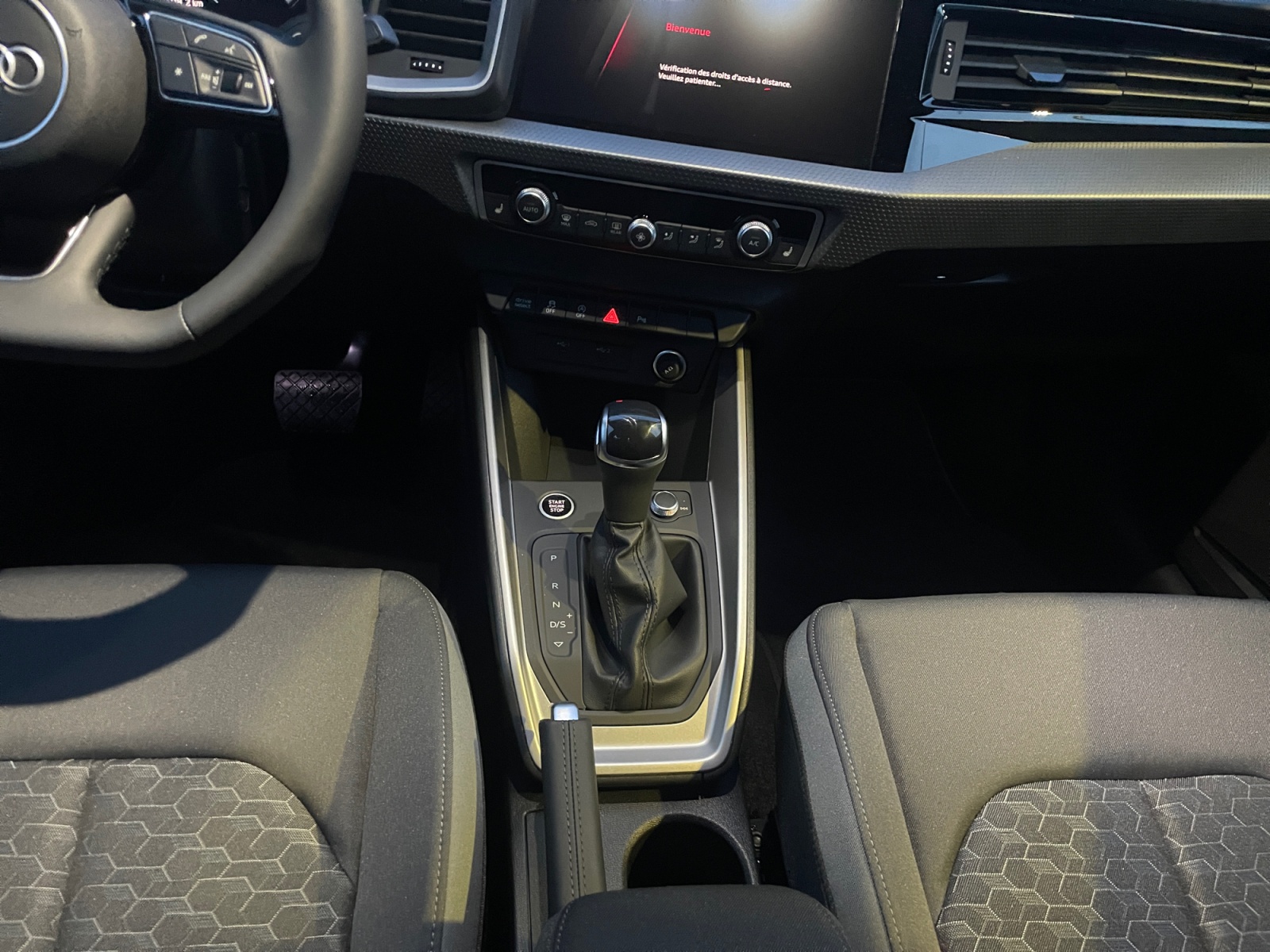 AUDI A1 Sportback 30 TFSI Attraction S-tronic-image-10