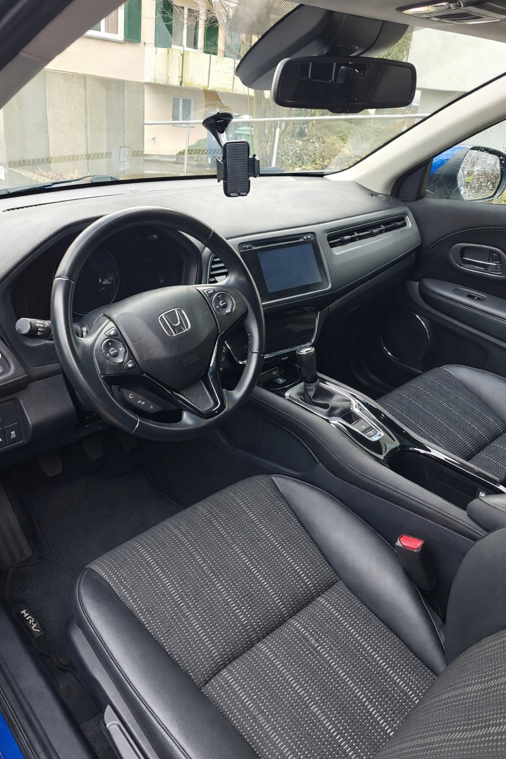 HONDA HR-V 1.6i-DTEC Executive-image-4