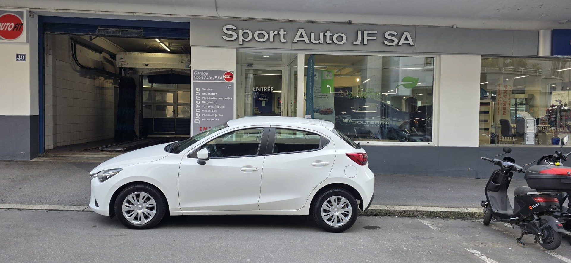 MAZDA 2 SKYACTIV-G 90 Ambition-image-4