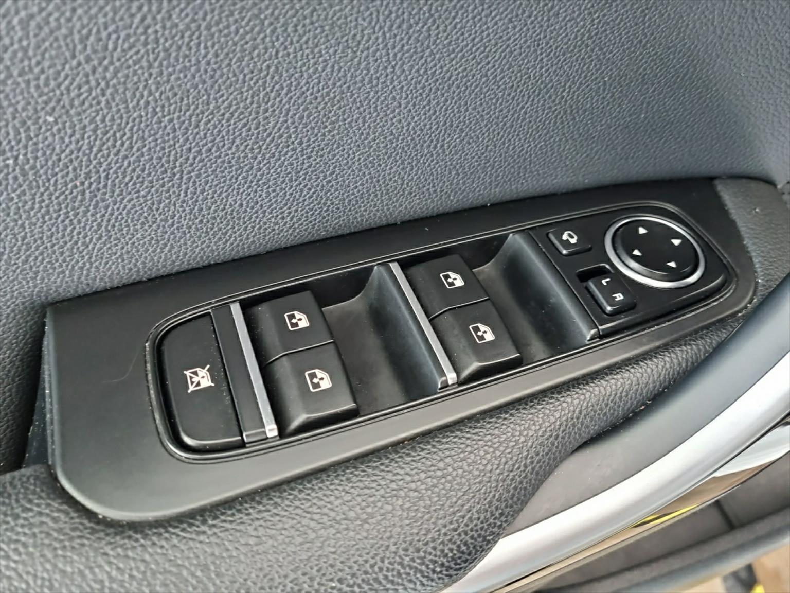 KIA Ceed Sportswagon 1.6 GDi Plug-in Hybrid Style DCT-image-10