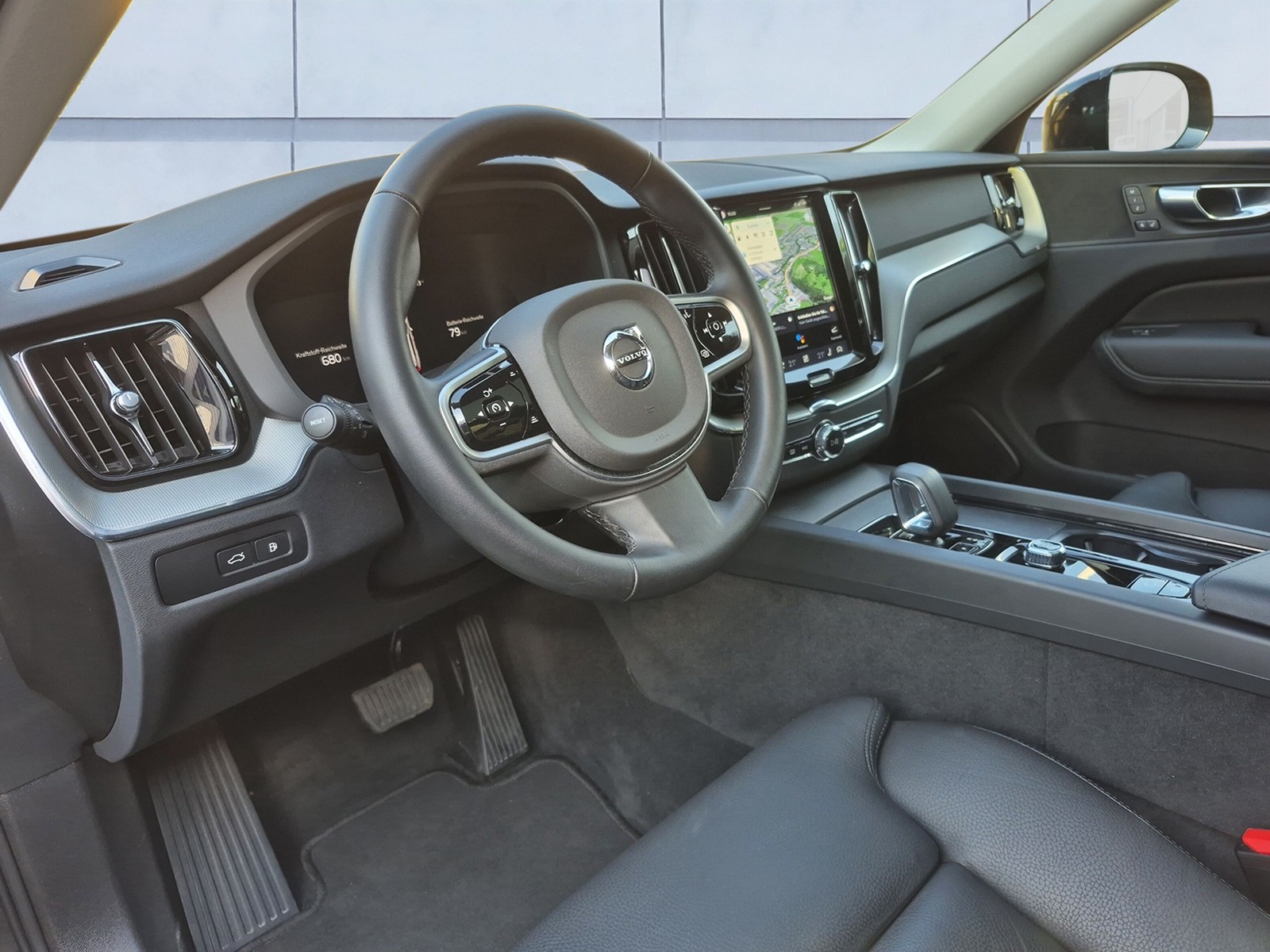 VOLVO XC60 2.0 T6 TE Plus Dark eAWD-image-10