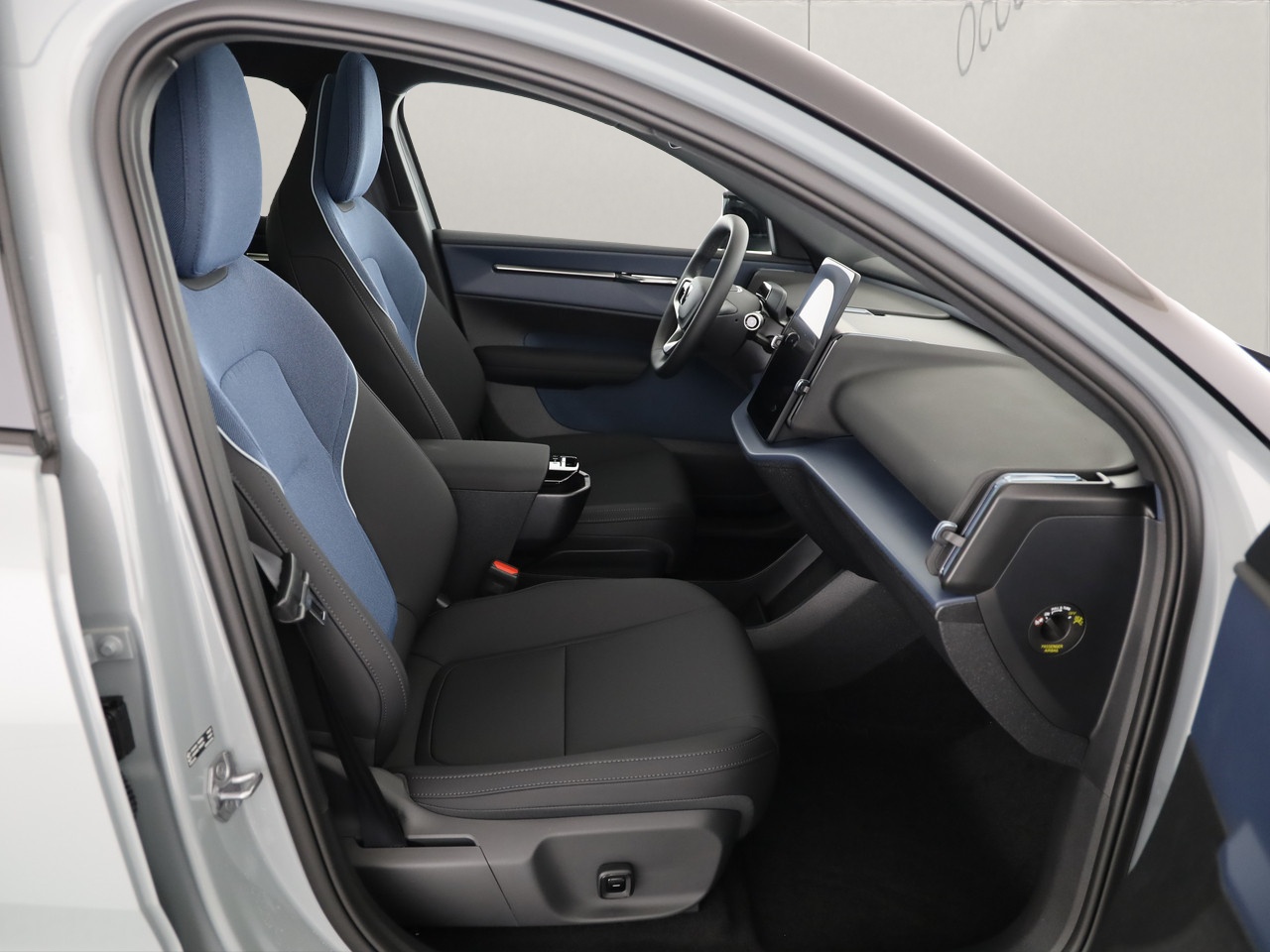 VOLVO EX30 CC E60 Twin Performance AWD-image-7