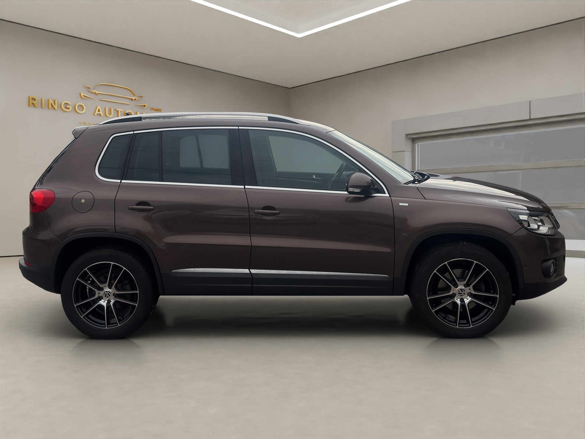 VW Tiguan 2.0 TSI Sport&Style 4Motion DSG-image-7