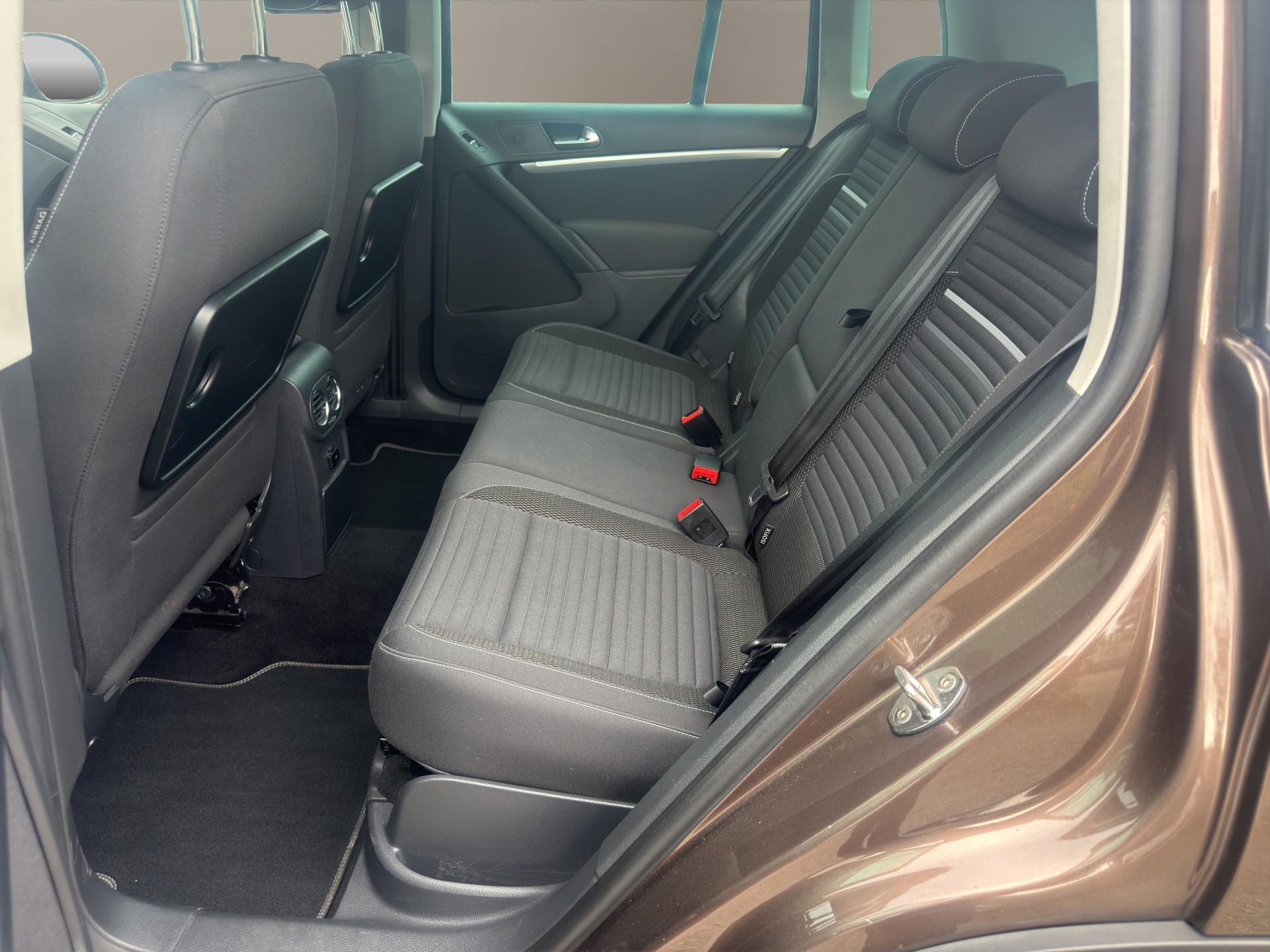 VW Tiguan 2.0 TSI Sport&Style 4Motion DSG-image-10
