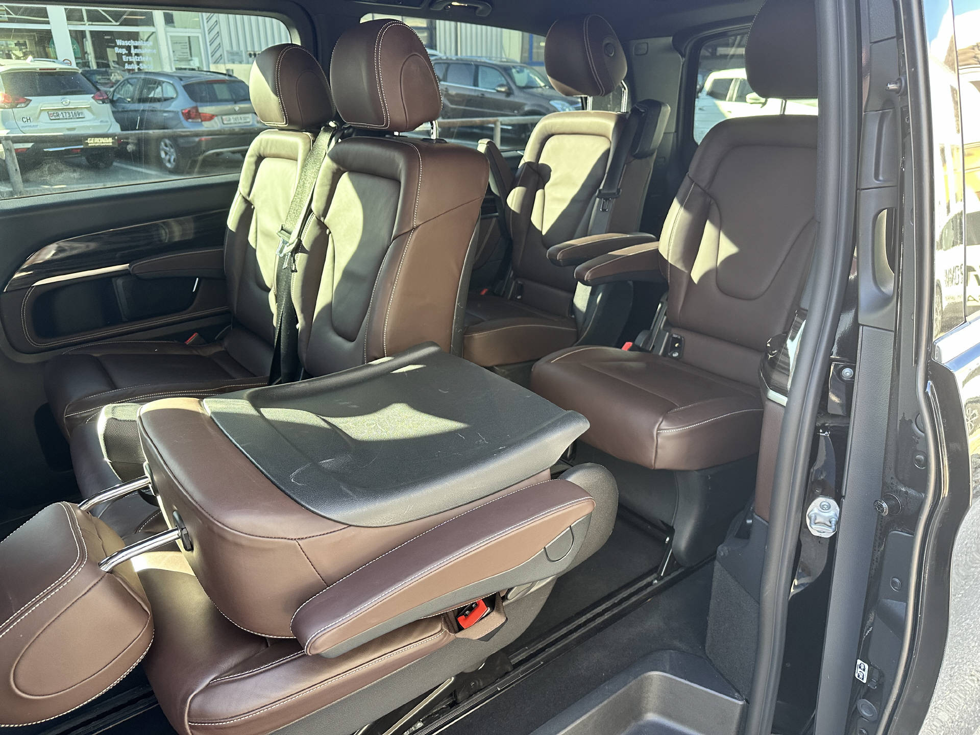 MERCEDES-BENZ V 250 d Avantgarde lang 4Matic-image-11