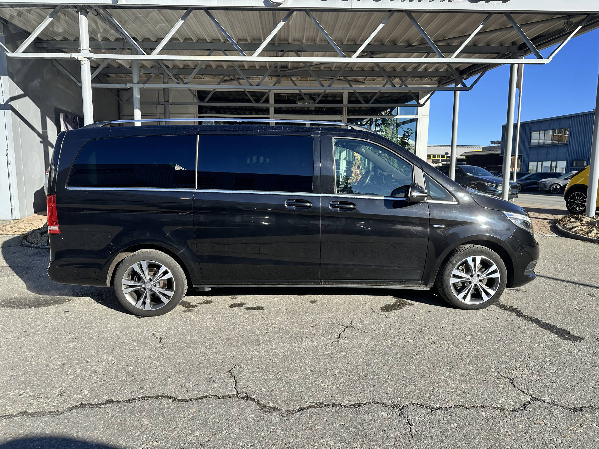 MERCEDES-BENZ V 250 d Avantgarde lang 4Matic-showroom-element-1