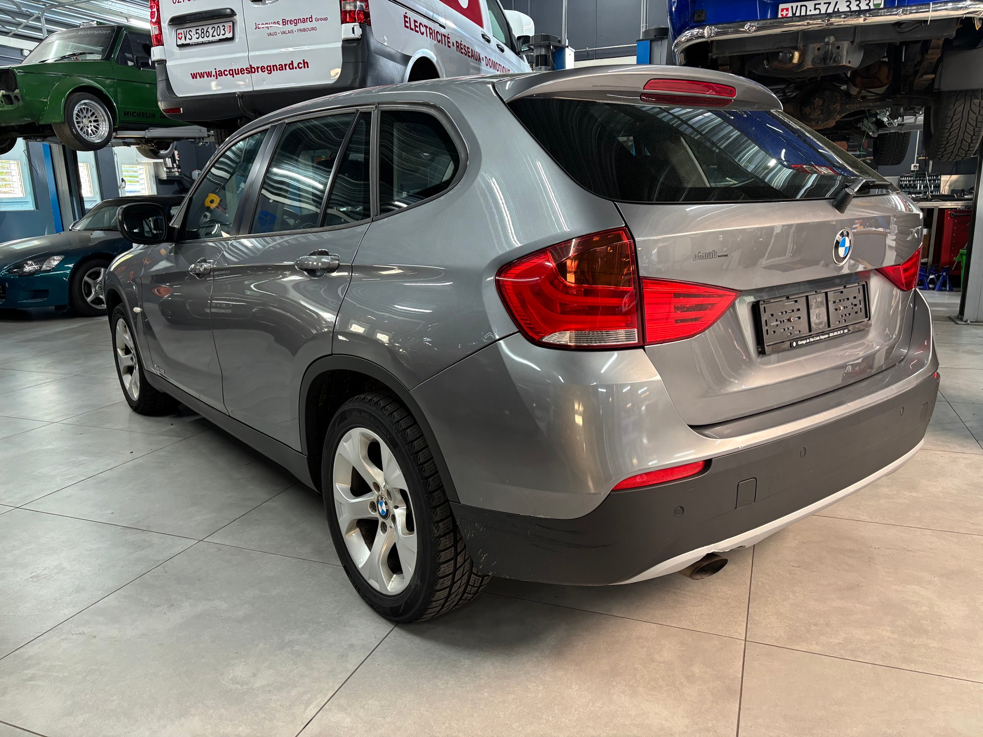 BMW X1 xDrive 18d Steptronic-image-5