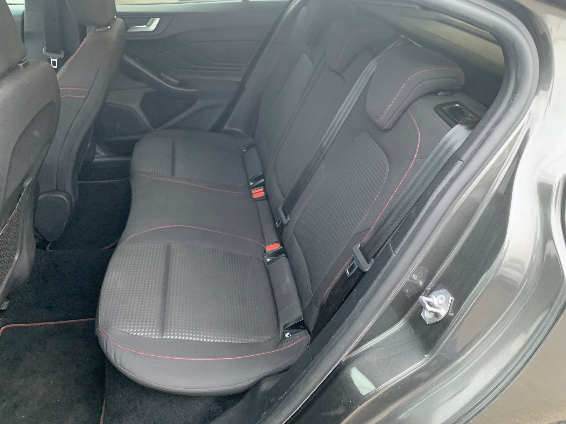 FORD Focus 1.0 mHEV ST Line-showroom-element-3