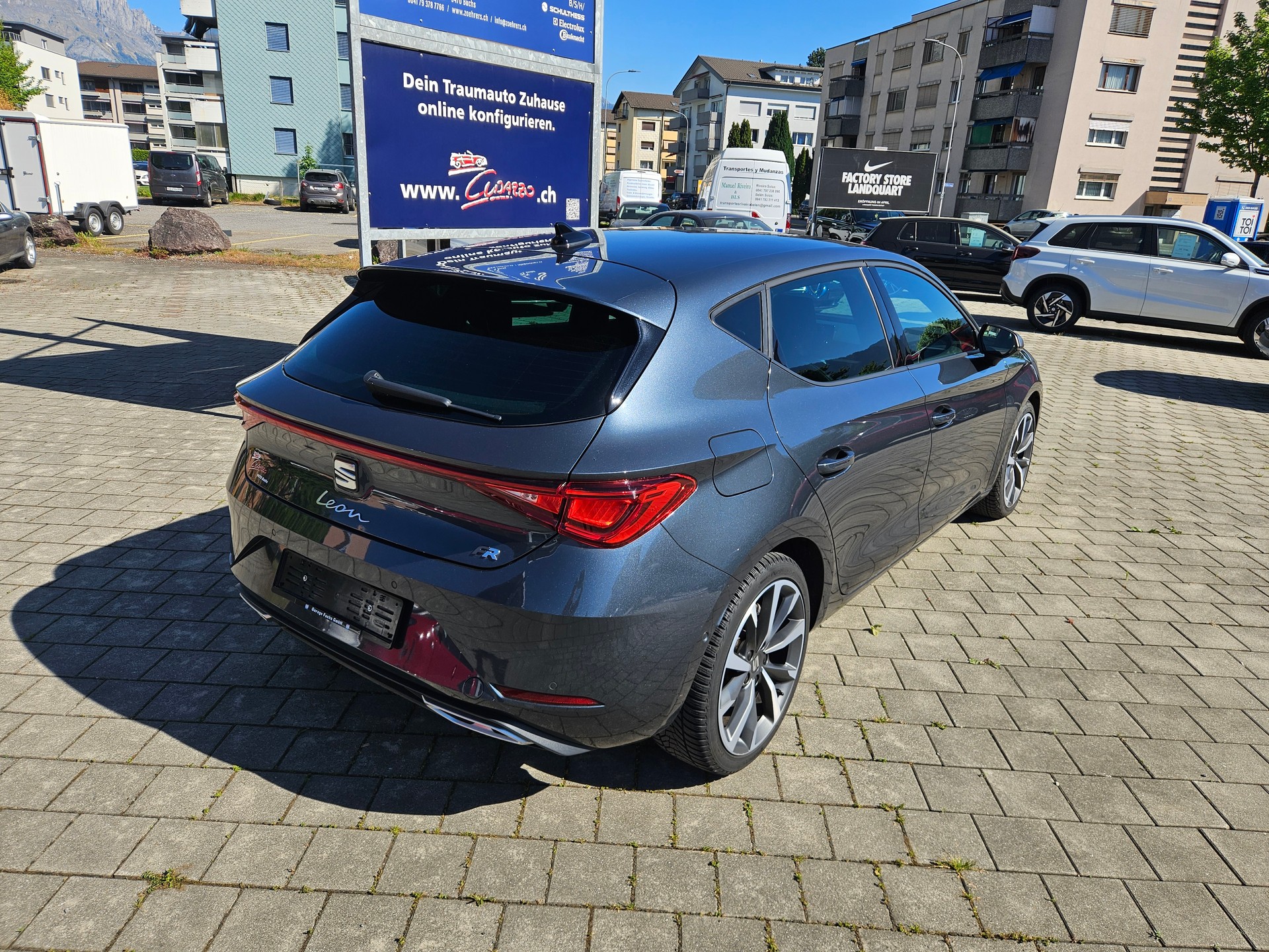 SEAT Leon 1.5 eTSI mHEV DSG FR-showroom-element-2