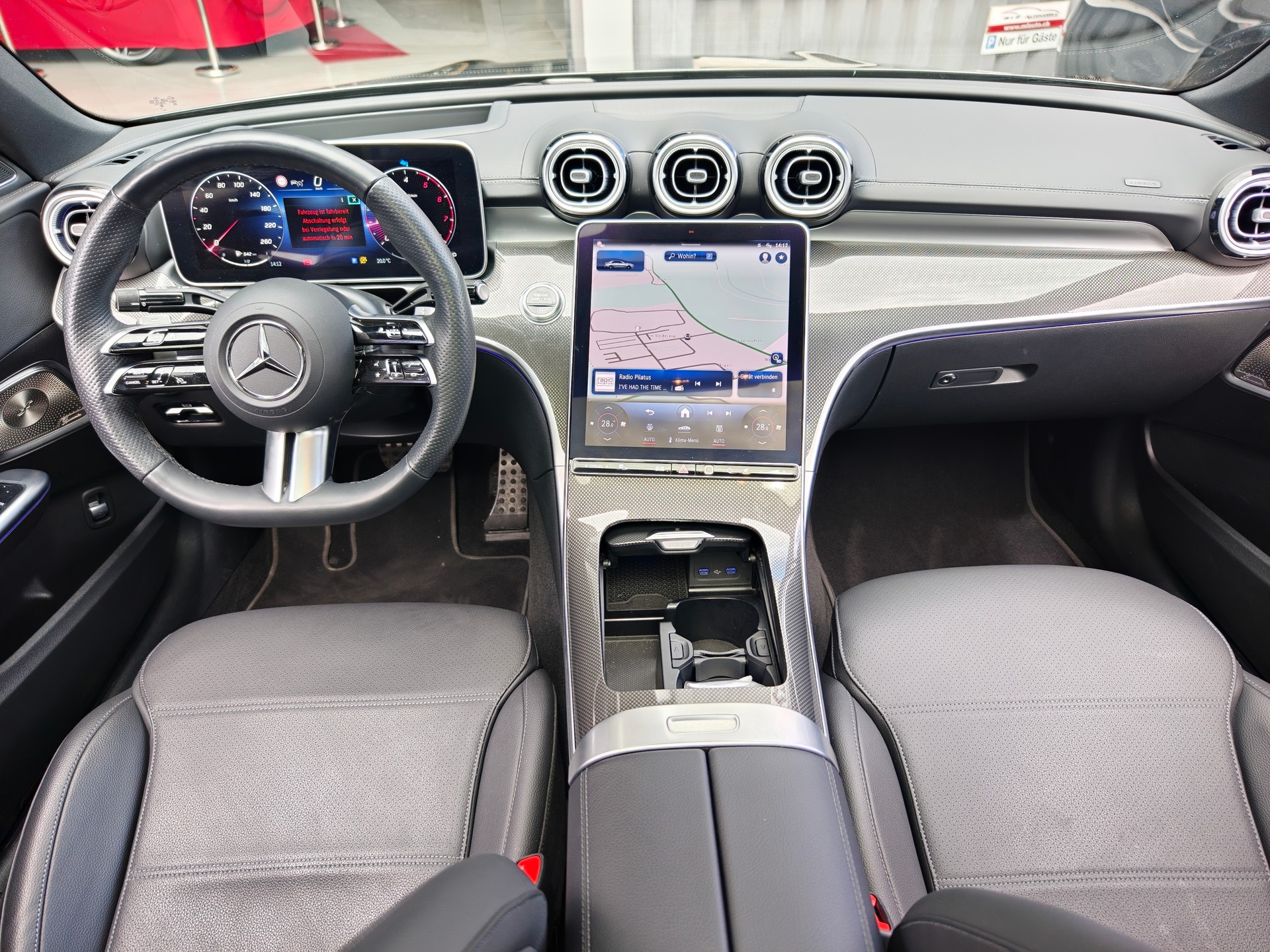 MERCEDES-BENZ C 200 AMG Line 4matic Vollasstattug Massagesitze-image-11