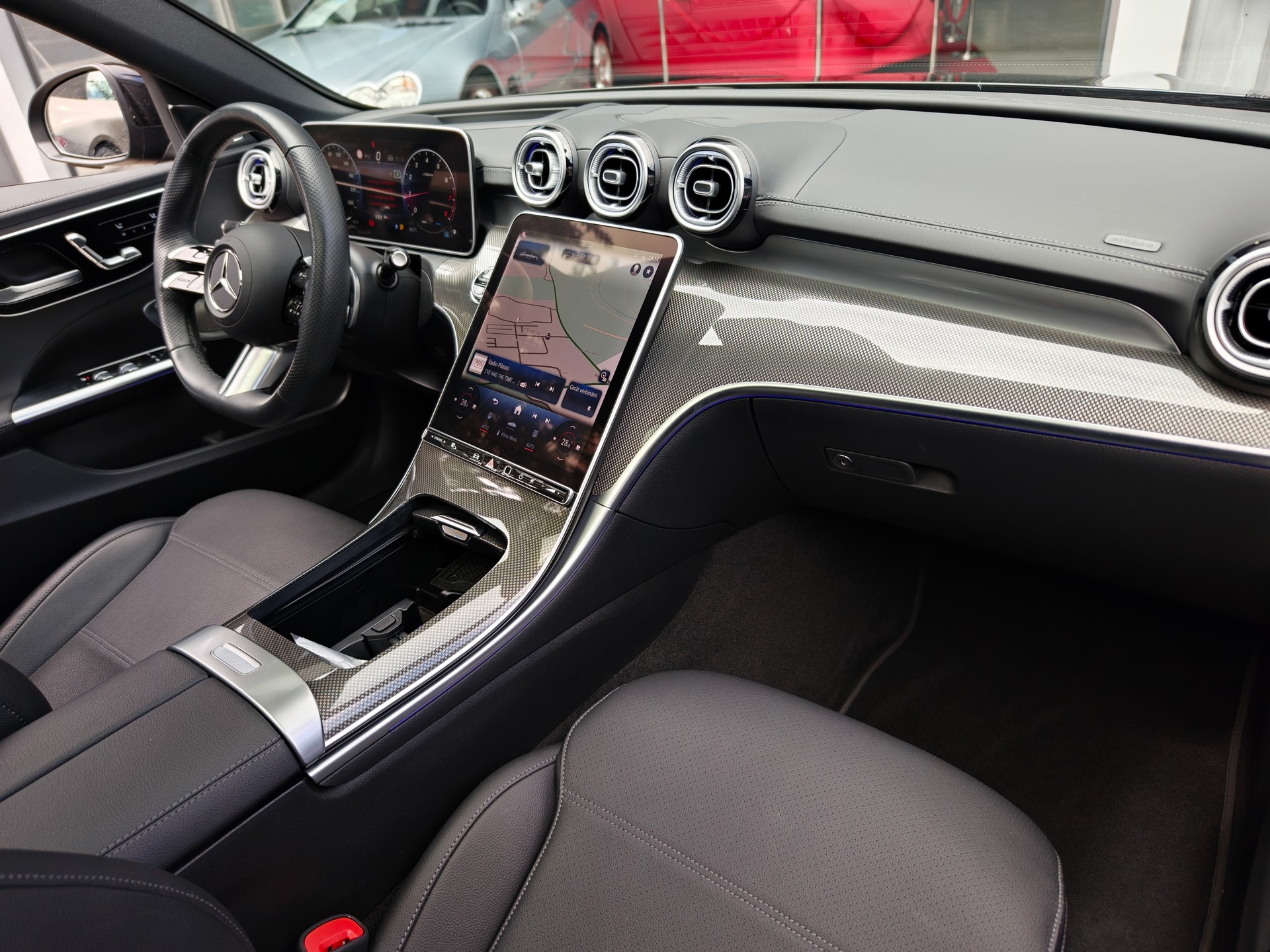 MERCEDES-BENZ C 200 AMG Line 4matic Vollasstattug Massagesitze-image-13