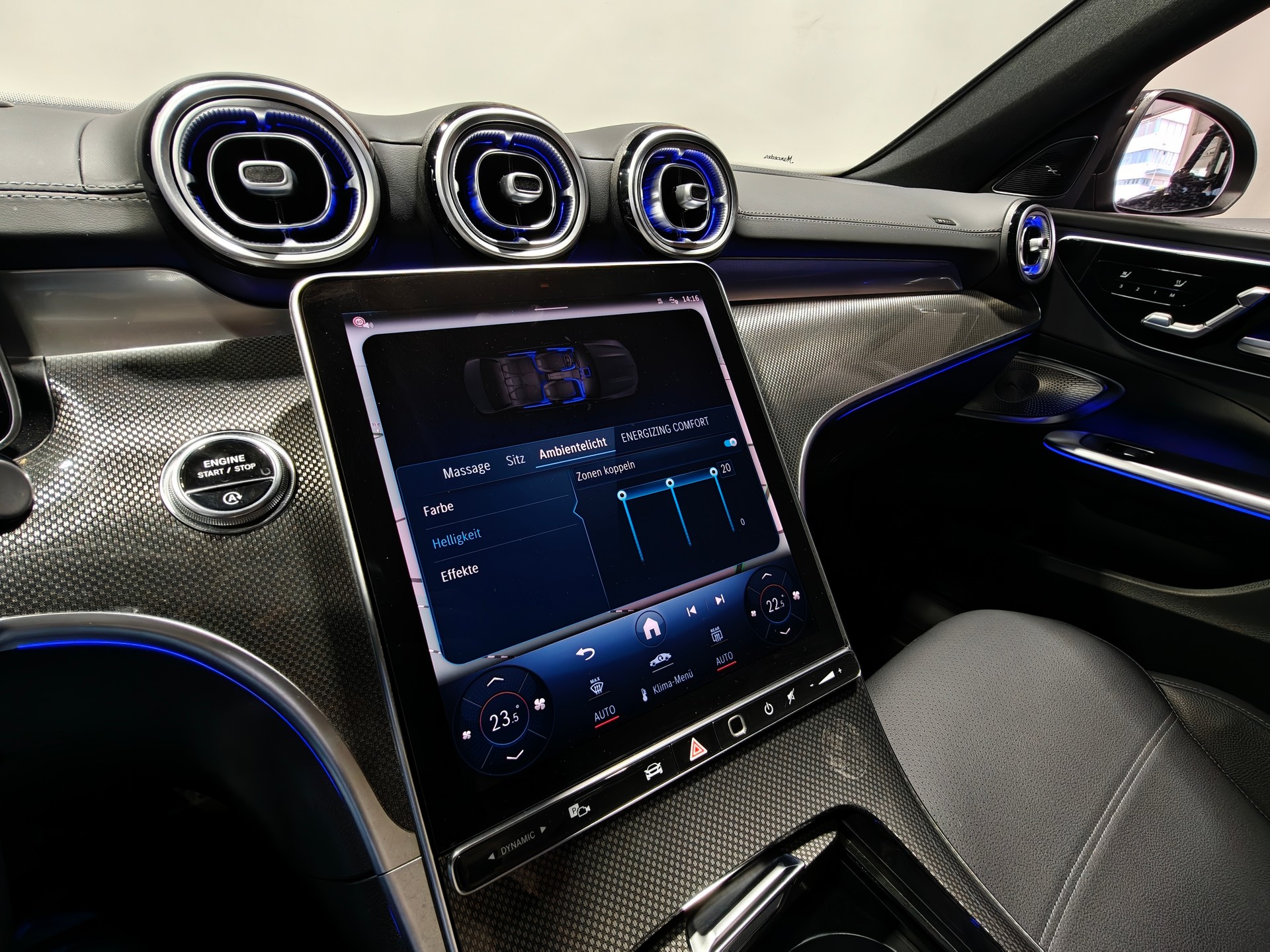 MERCEDES-BENZ C 200 AMG Line 4matic Vollasstattug Massagesitze-image-17