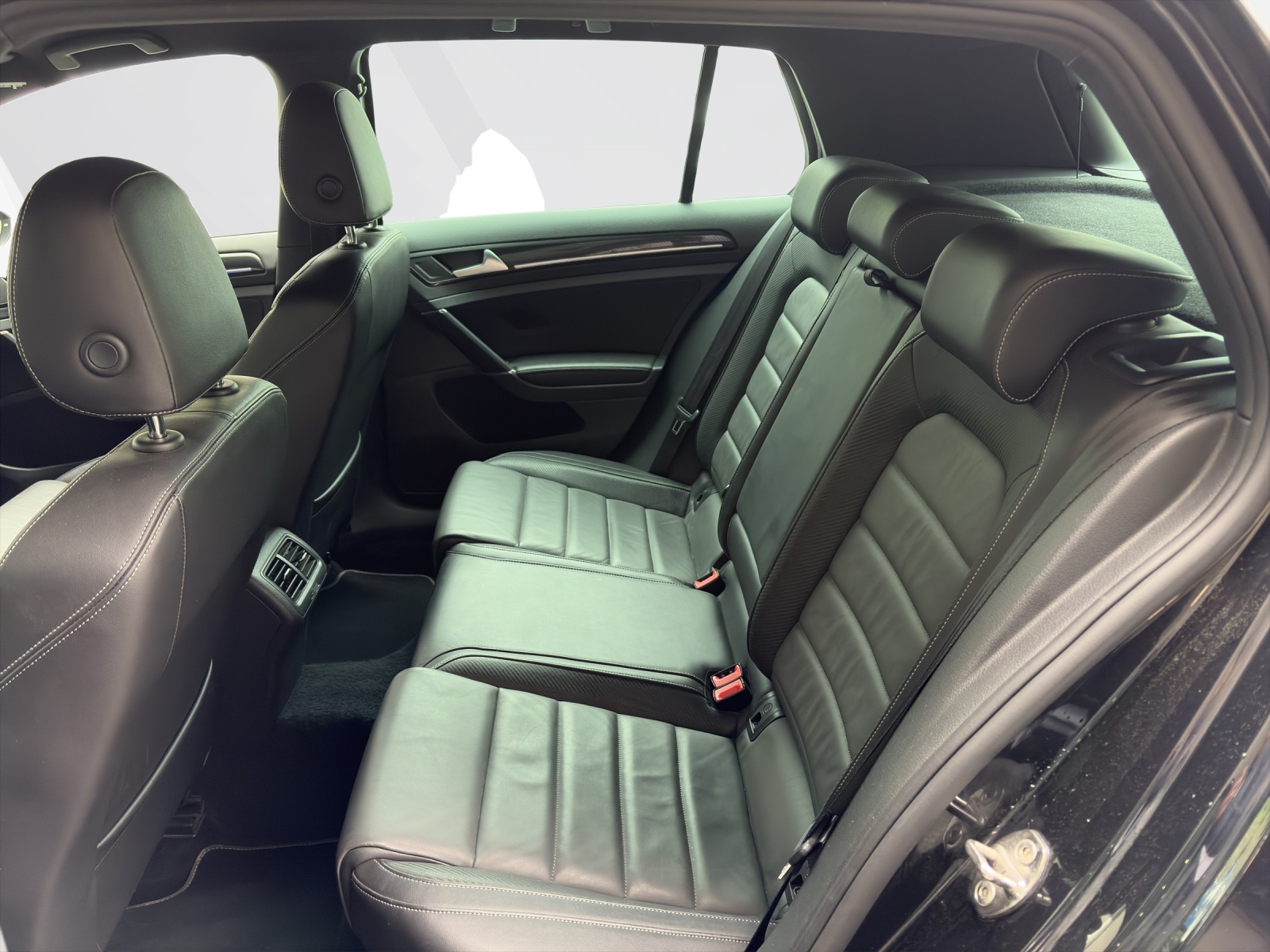 VW Golf VII 2.0 TSI R360S DSG 4motion-image-17