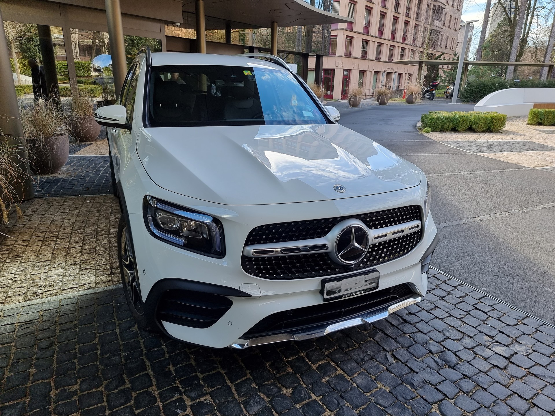 MERCEDES-BENZ GLB 220 d AMG Line
