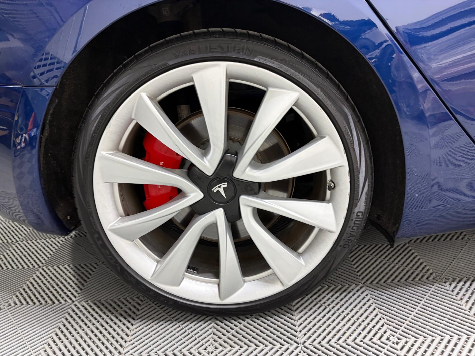 TESLA Model 3 Performance Dual Motor AWD - Autopilot-image-29