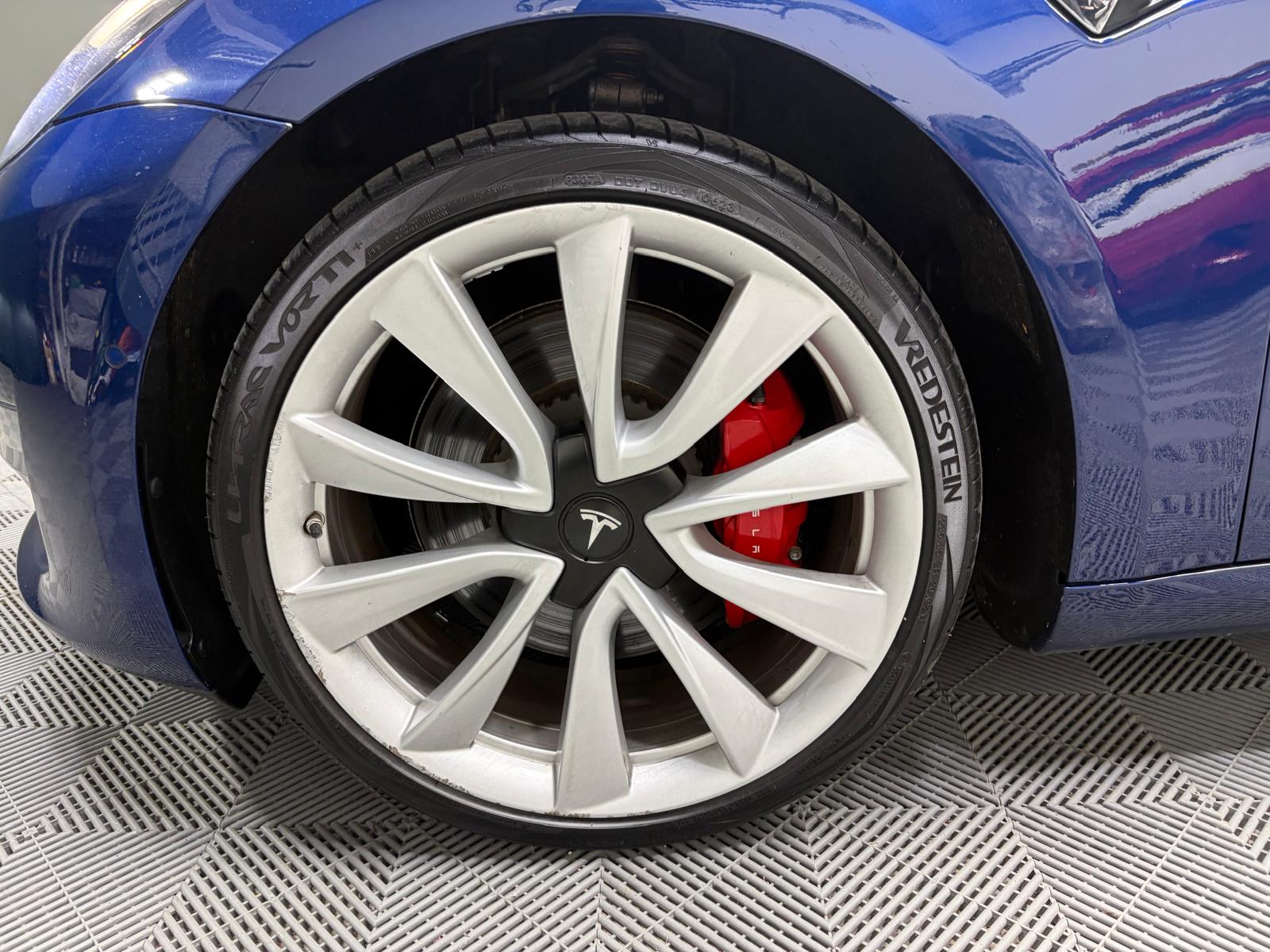 TESLA Model 3 Performance Dual Motor AWD - Autopilot-image-31