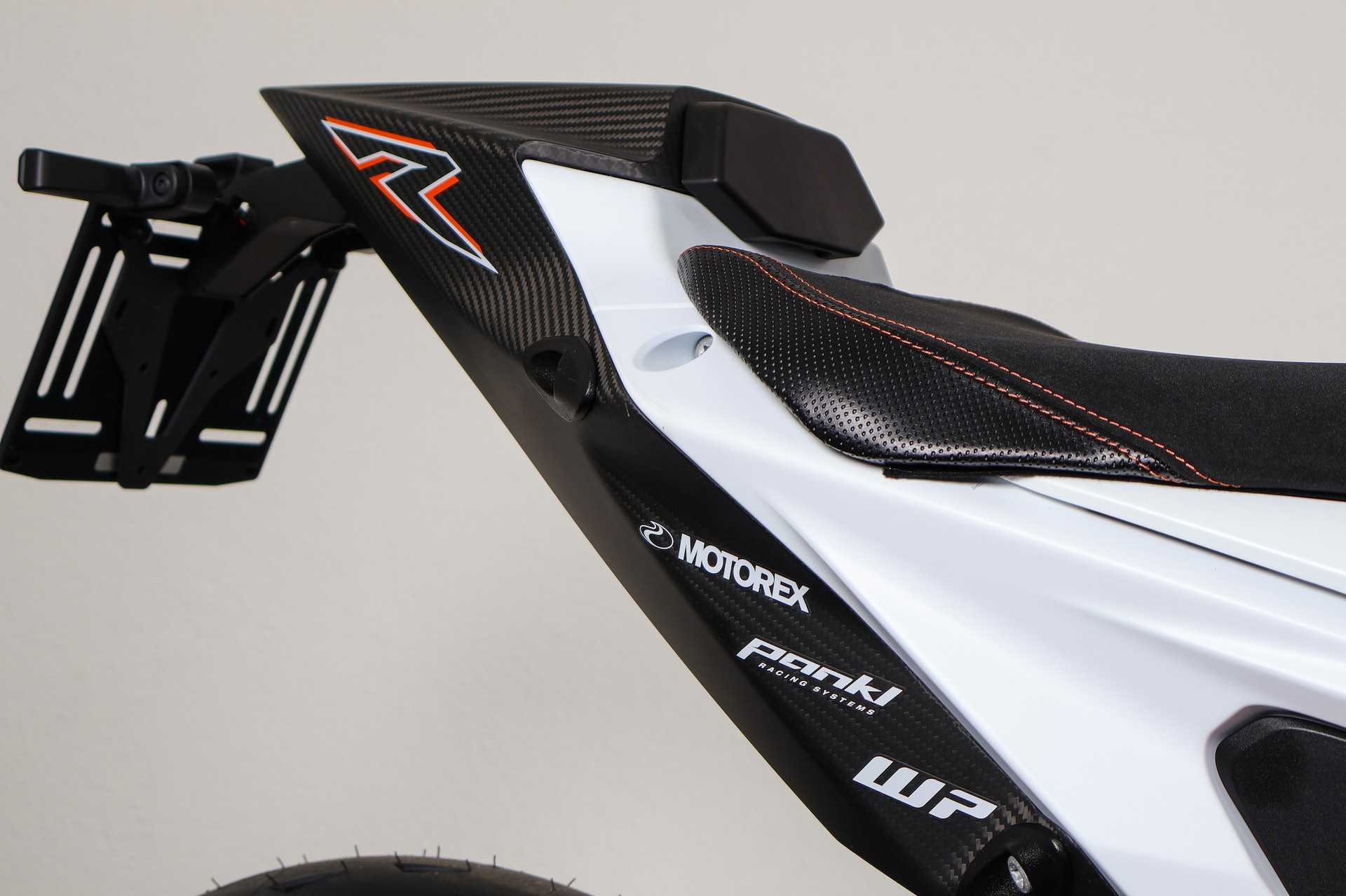 KTM 1390 Super Duke RR-image-11