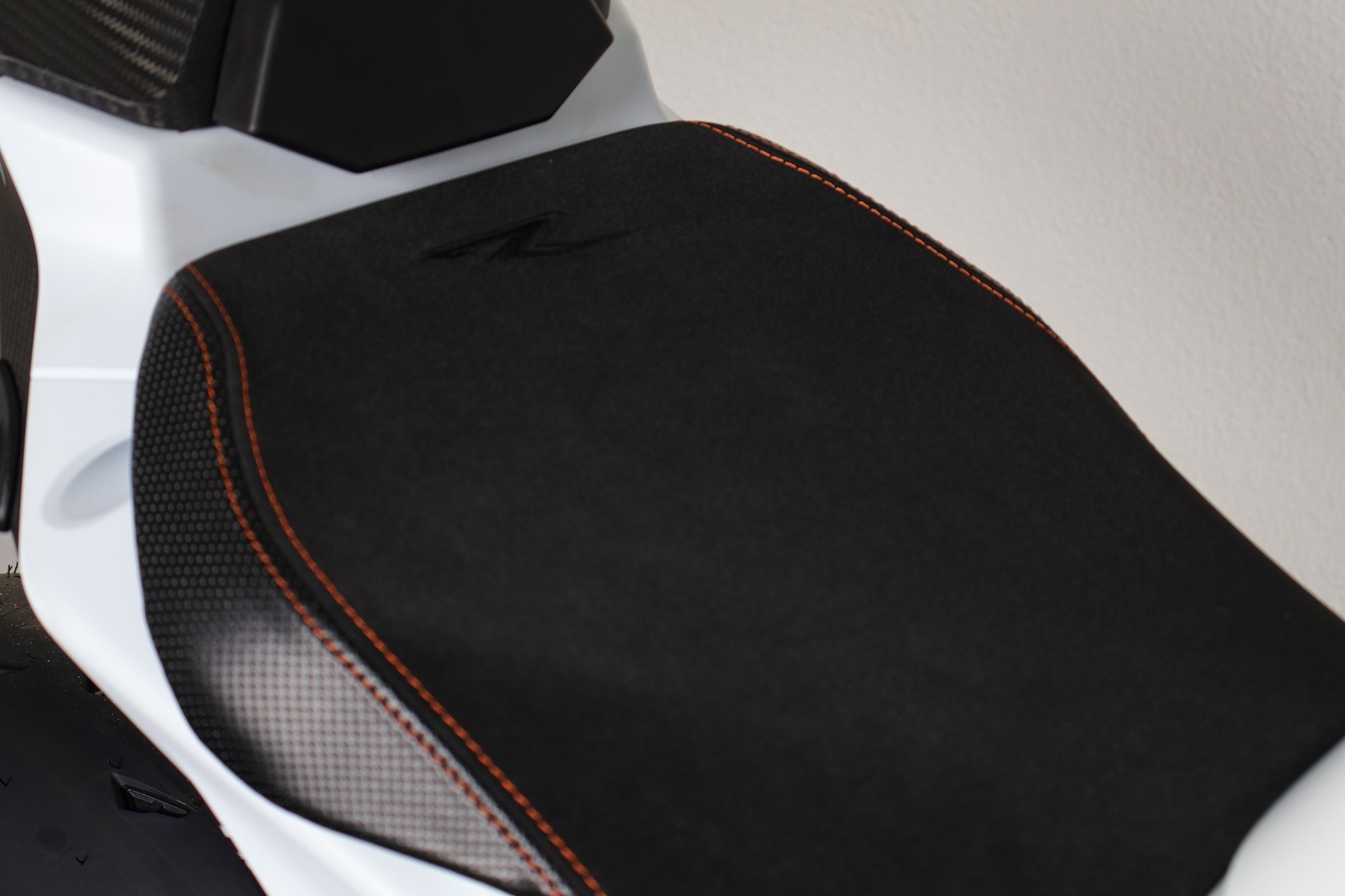 KTM 1390 Super Duke RR-image-13
