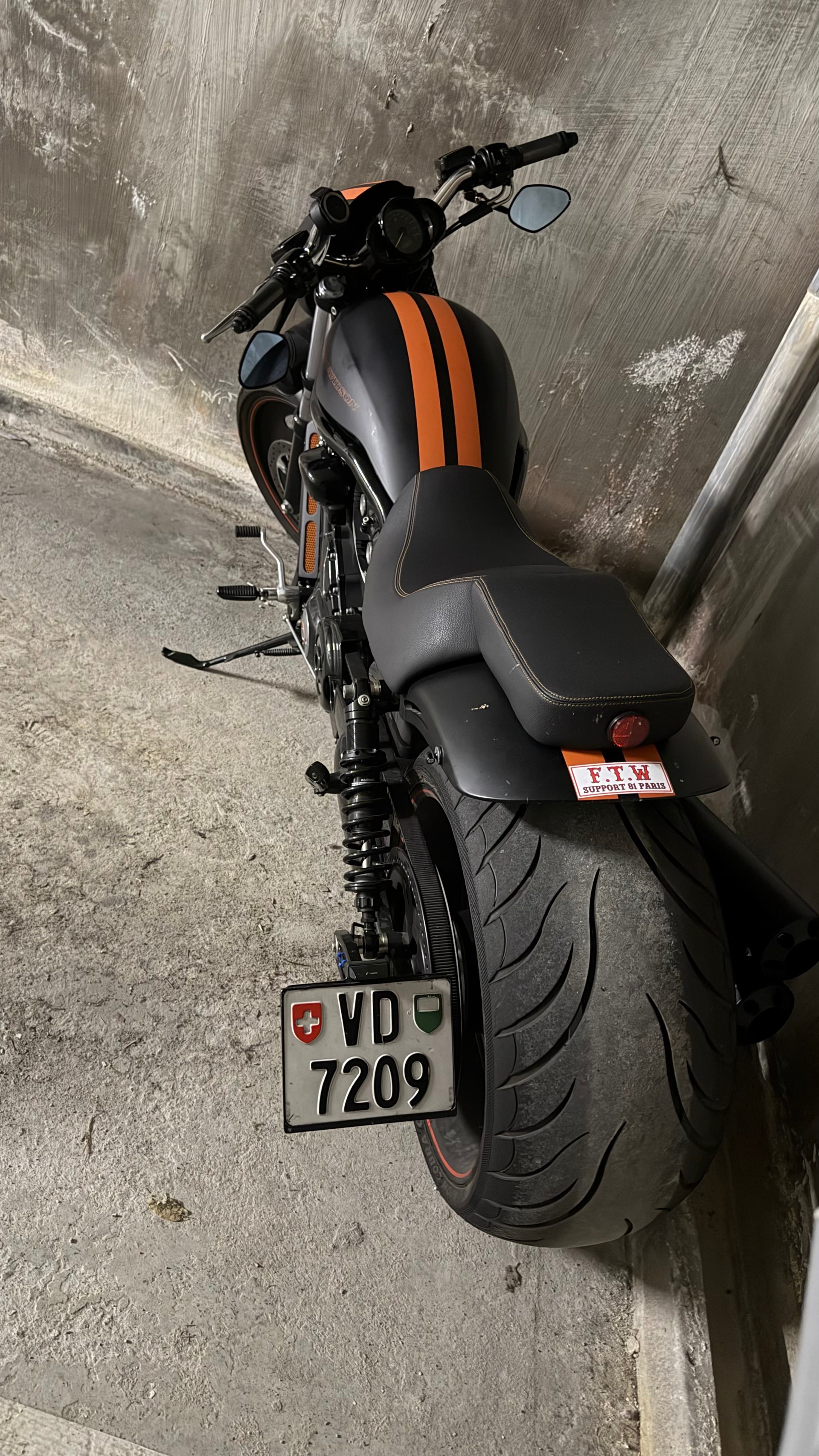 HARLEY-DAVIDSON VRSCDX Night Rod Special-image-3