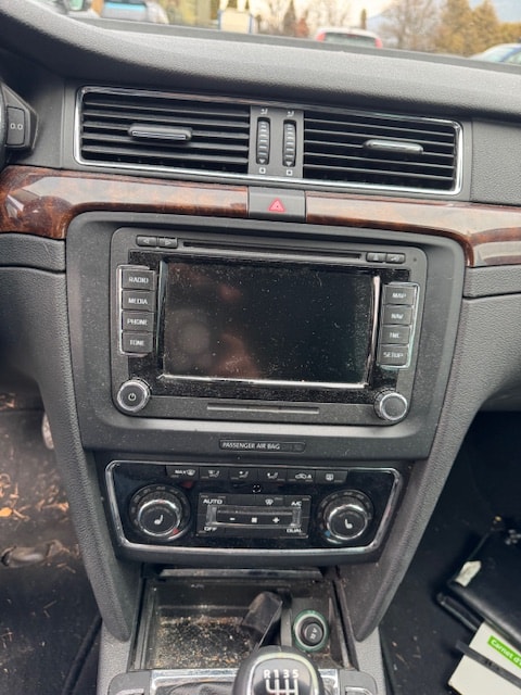 SKODA Superb Combi 1.8 TSI Elegance 4x4-image-9