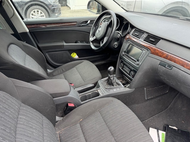 SKODA Superb Combi 1.8 TSI Elegance 4x4-image-3