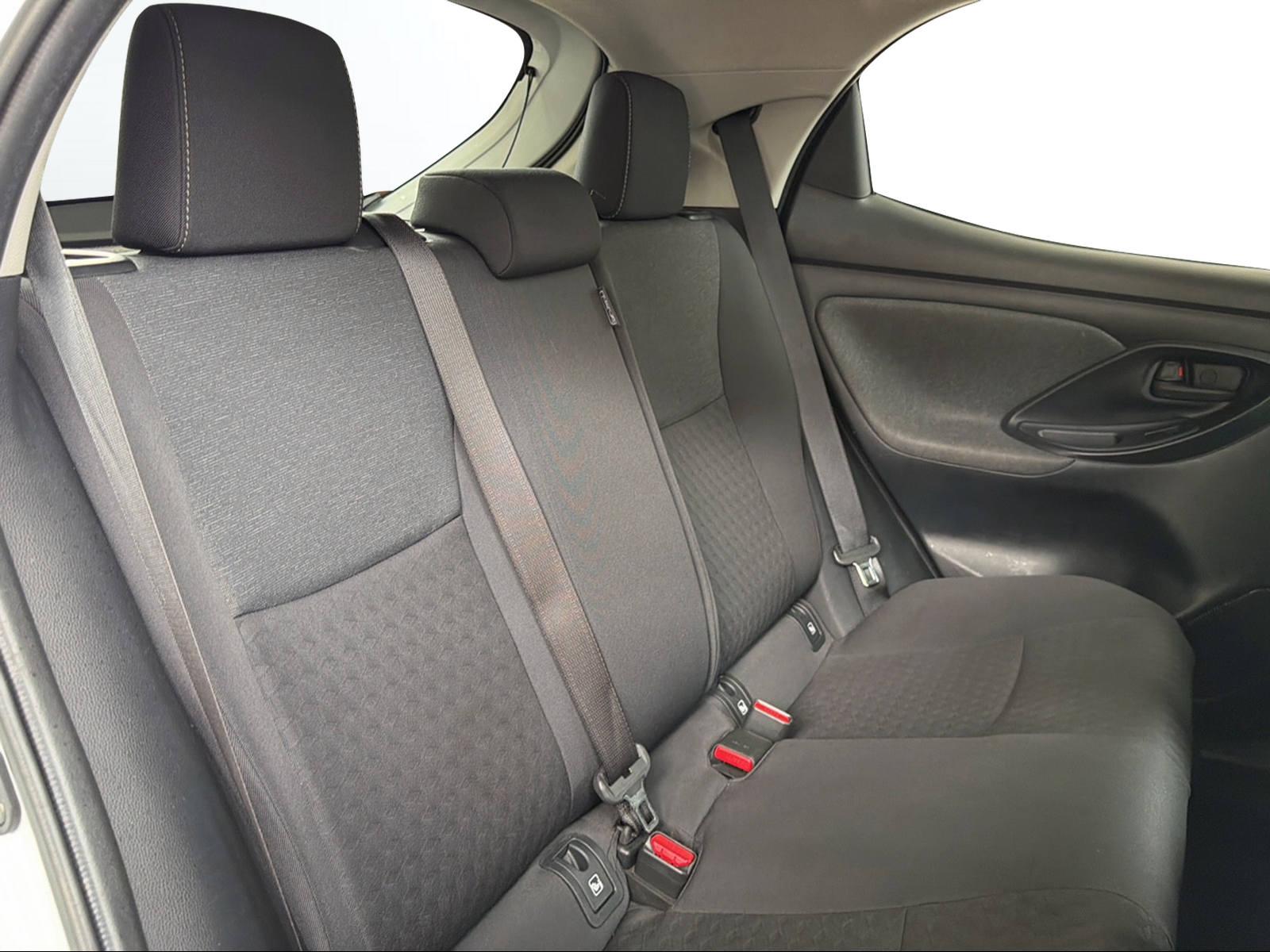TOYOTA Yaris 1.5 VVT-i HSD Trend-image-14