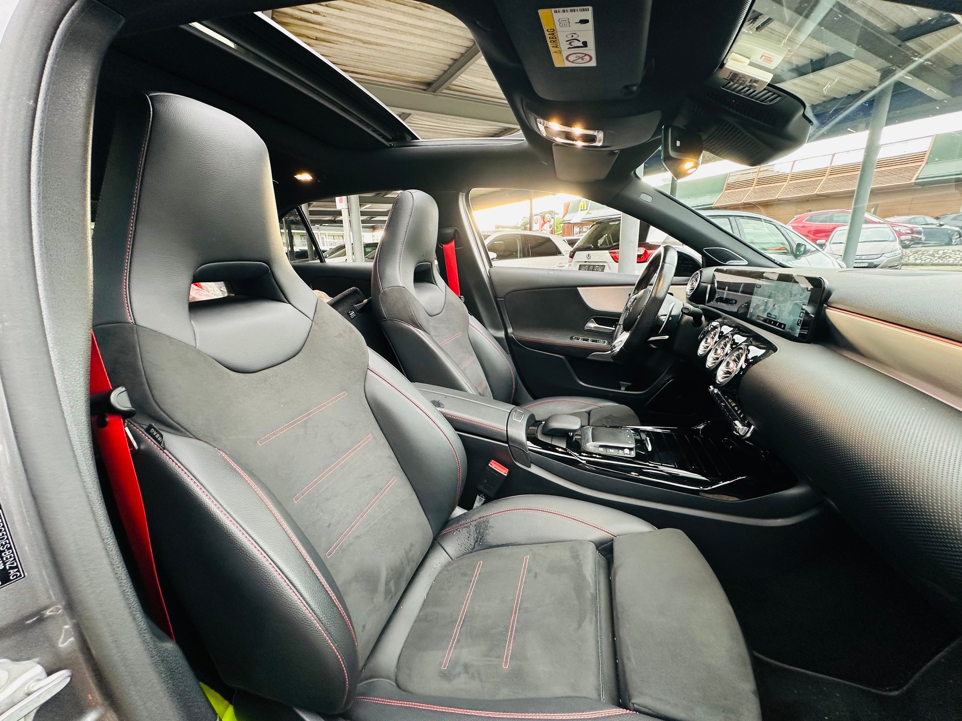 MERCEDES-BENZ A 35 AMG 4Matic Edition 1 Speedshift-image-13