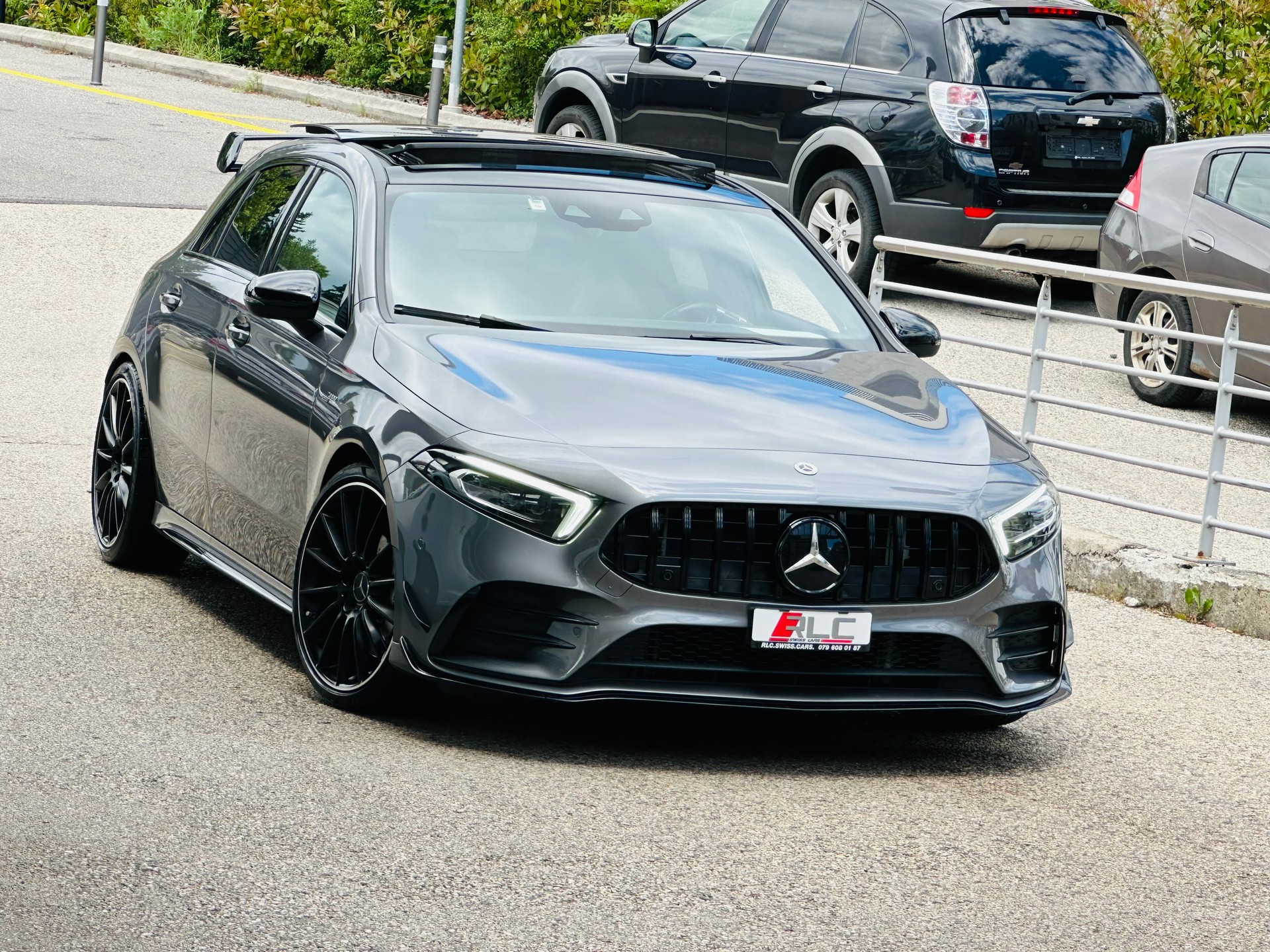 MERCEDES-BENZ A 35 AMG 4Matic Edition 1 Speedshift-showroom-element-2