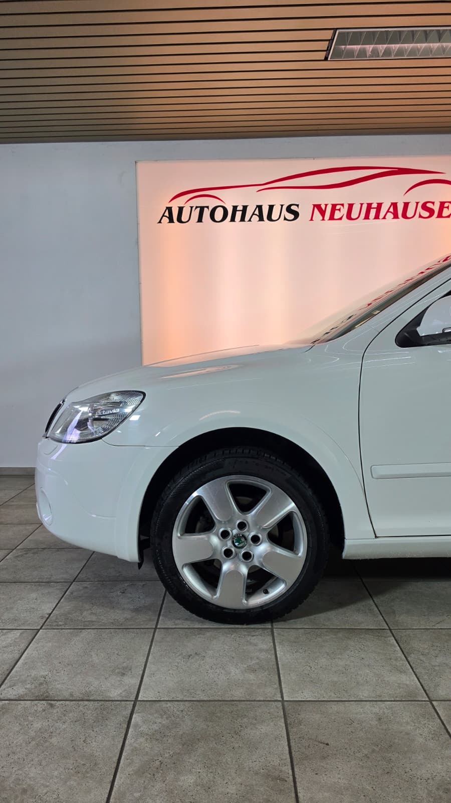 SKODA Octavia Combi 2.0 TDI Scout 4x4 DSG, Schweizer Fahrzeug, Frisch ab MFK und Frisch ab Service, 8-FACH BEREIFT-image-5