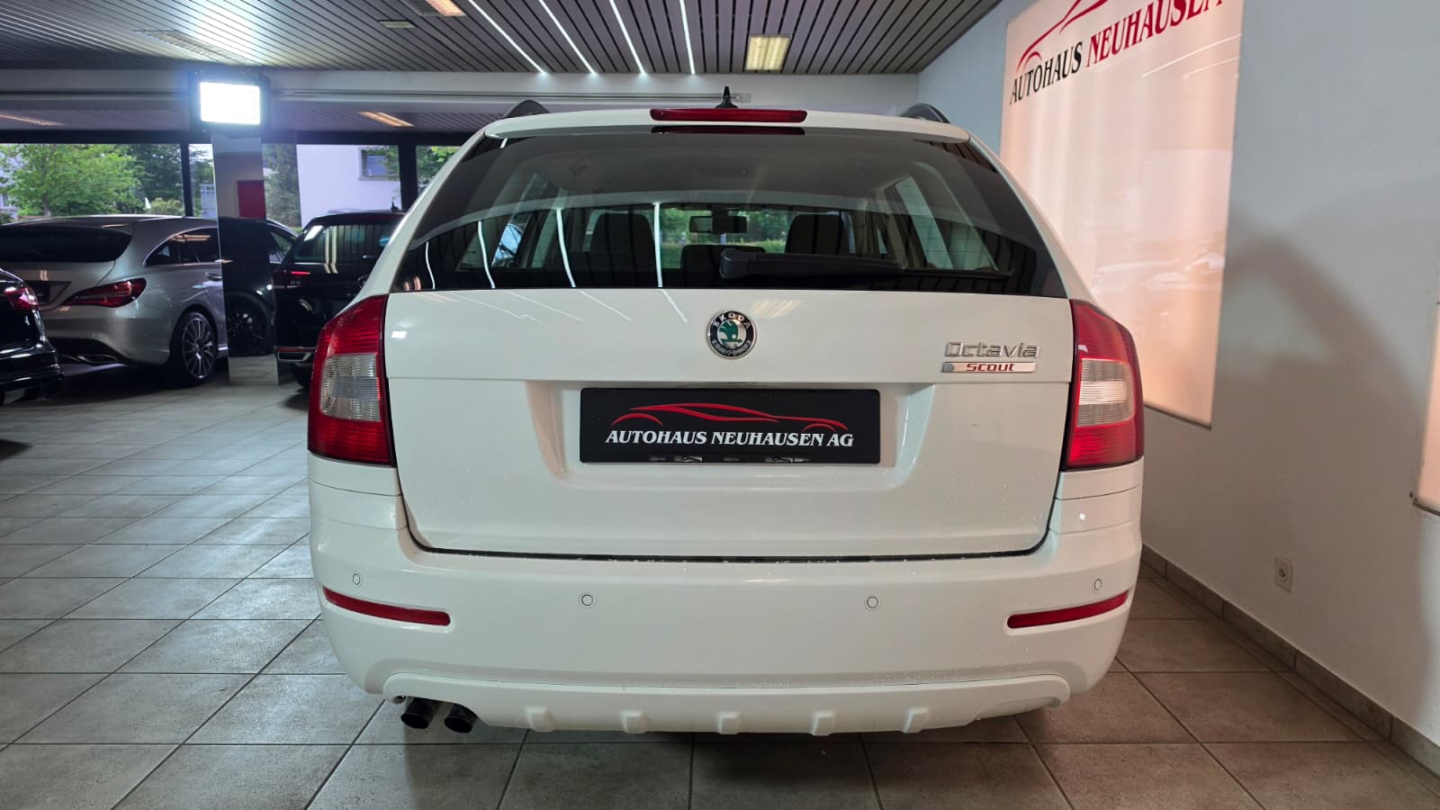 SKODA Octavia Combi 2.0 TDI Scout 4x4 DSG, Schweizer Fahrzeug, Frisch ab MFK und Frisch ab Service, 8-FACH BEREIFT-image-12