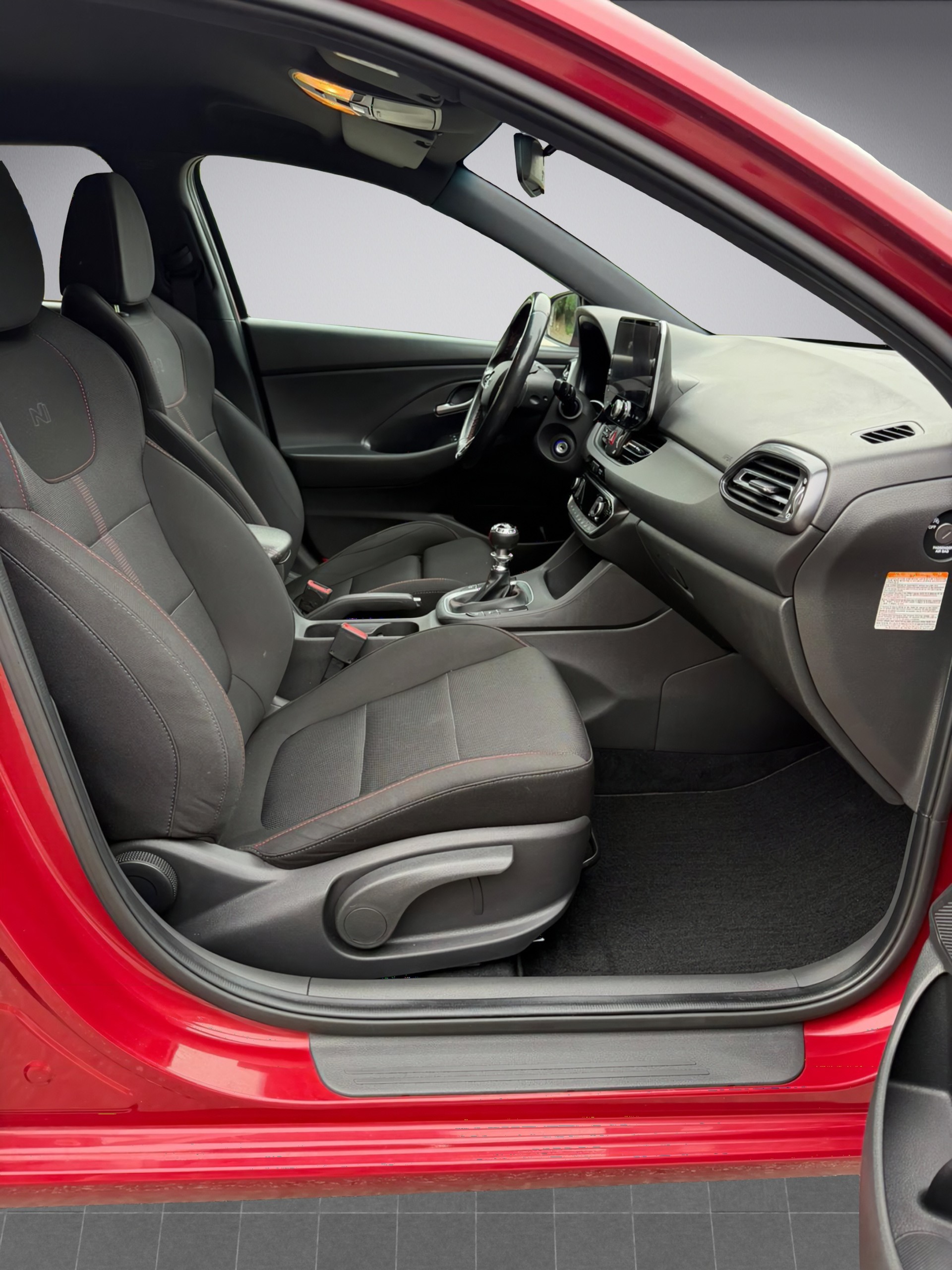 HYUNDAI i30 1.5 T-GDi N Line Lux.pack 48V MH iMT-image-12