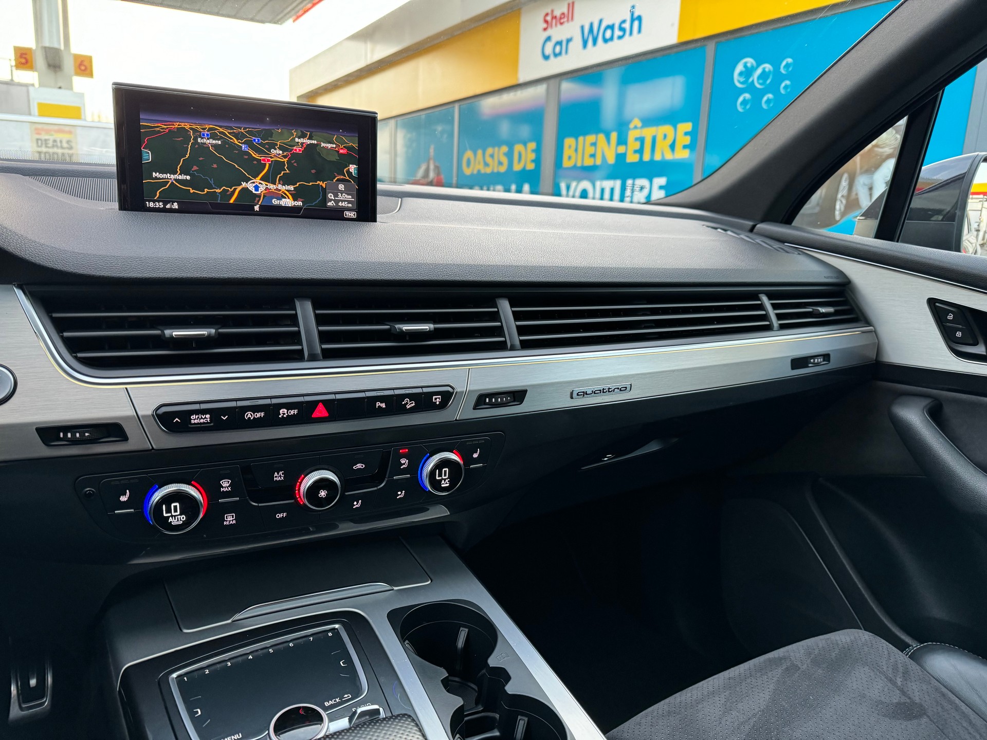 AUDI Q7 3.0 TDI quattro tiptronic-image-14