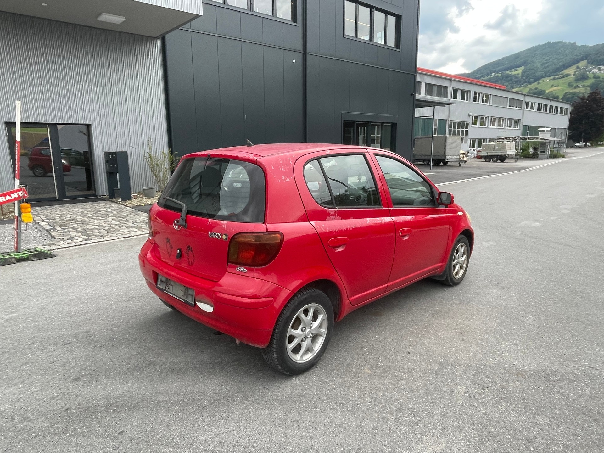TOYOTA Yaris 1.4 D-4D Linea Luna-image-4