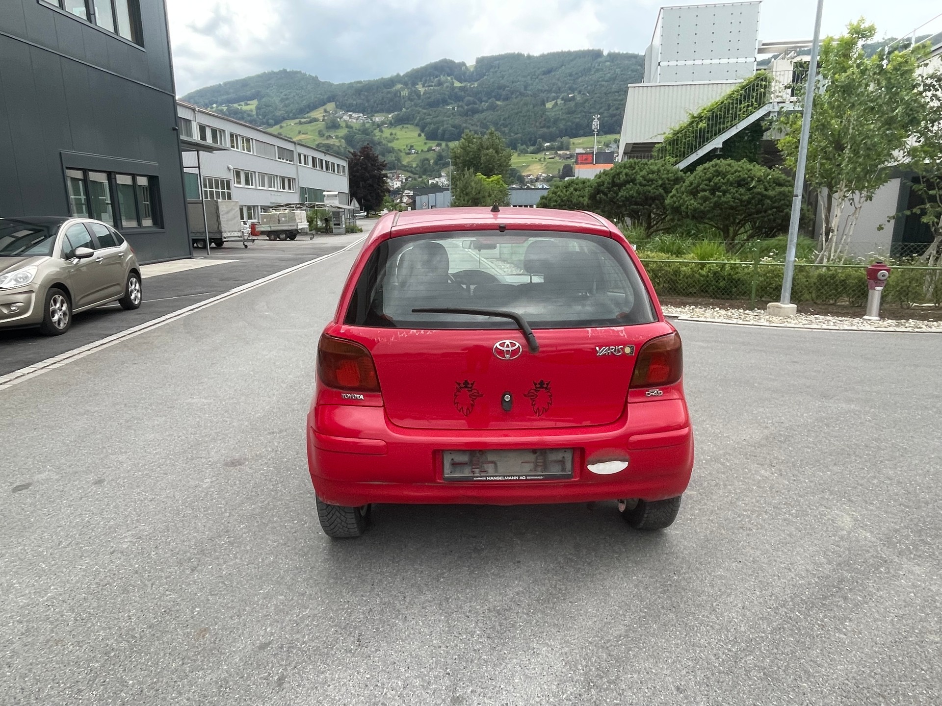 TOYOTA Yaris 1.4 D-4D Linea Luna-image-3