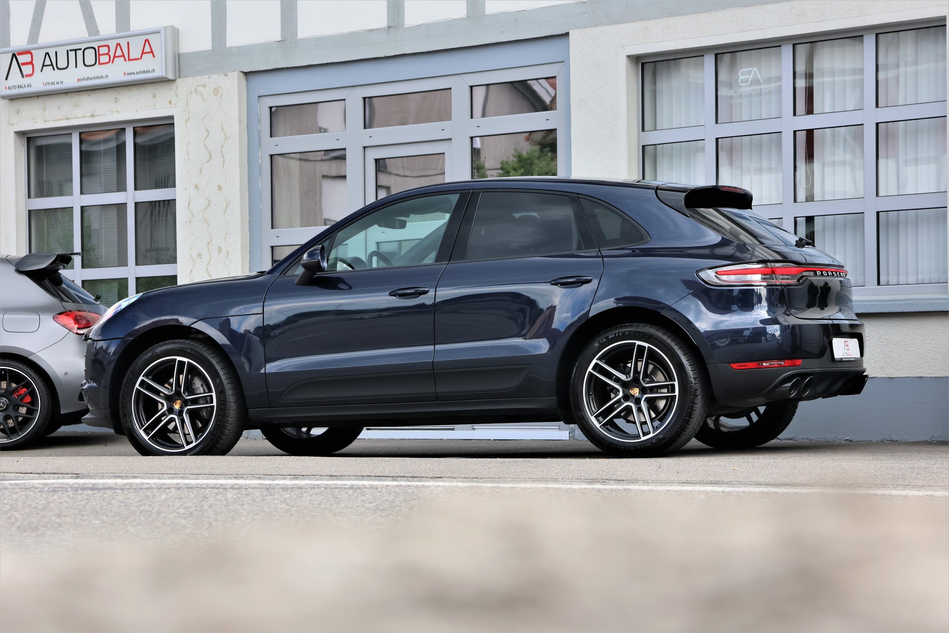 PORSCHE Macan PDK (CH)-showroom-element-3